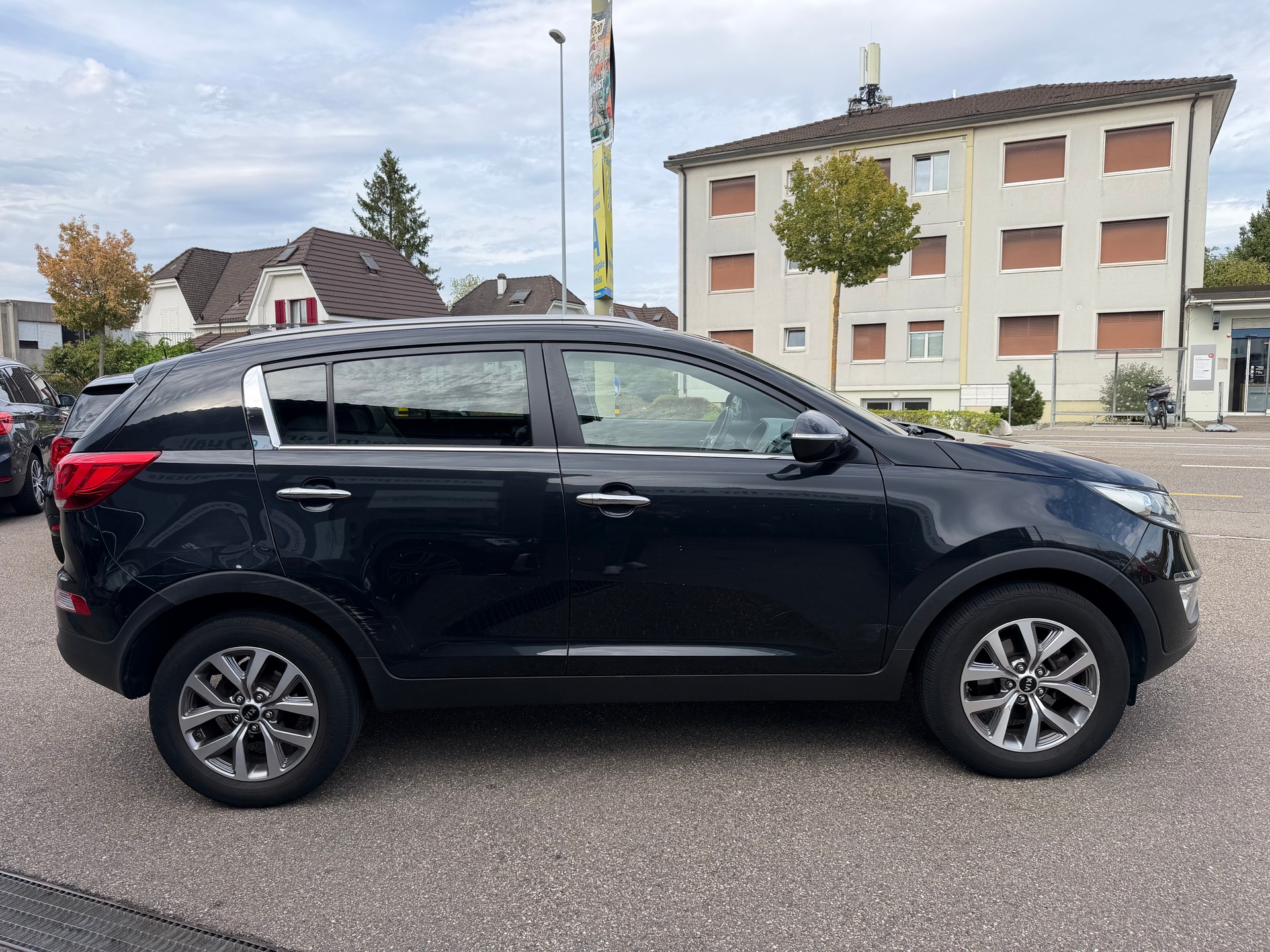 KIA Sportage 1.7 CRDi Swiss Eco Edition-image-5