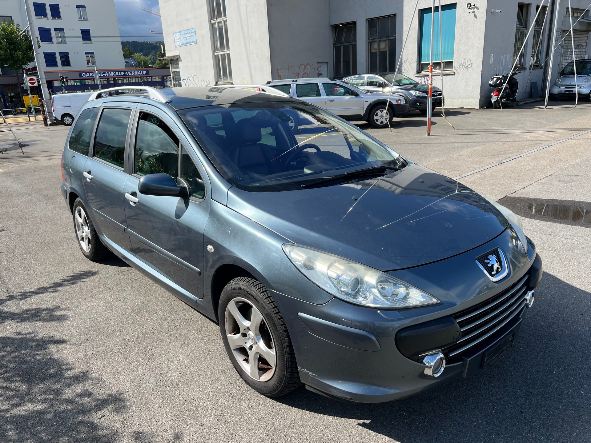 PEUGEOT 307 SW 2.0 16V Platinum Edition-image-1