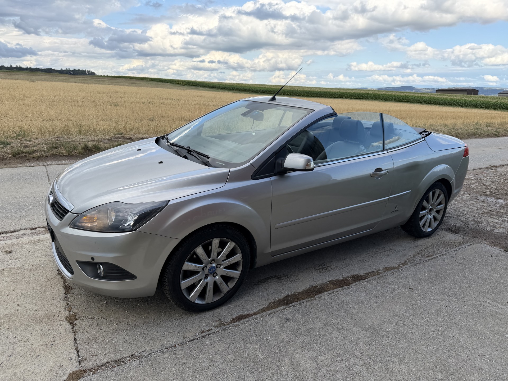 FORD Focus CC 2.0i Titanium Automatic-image-0