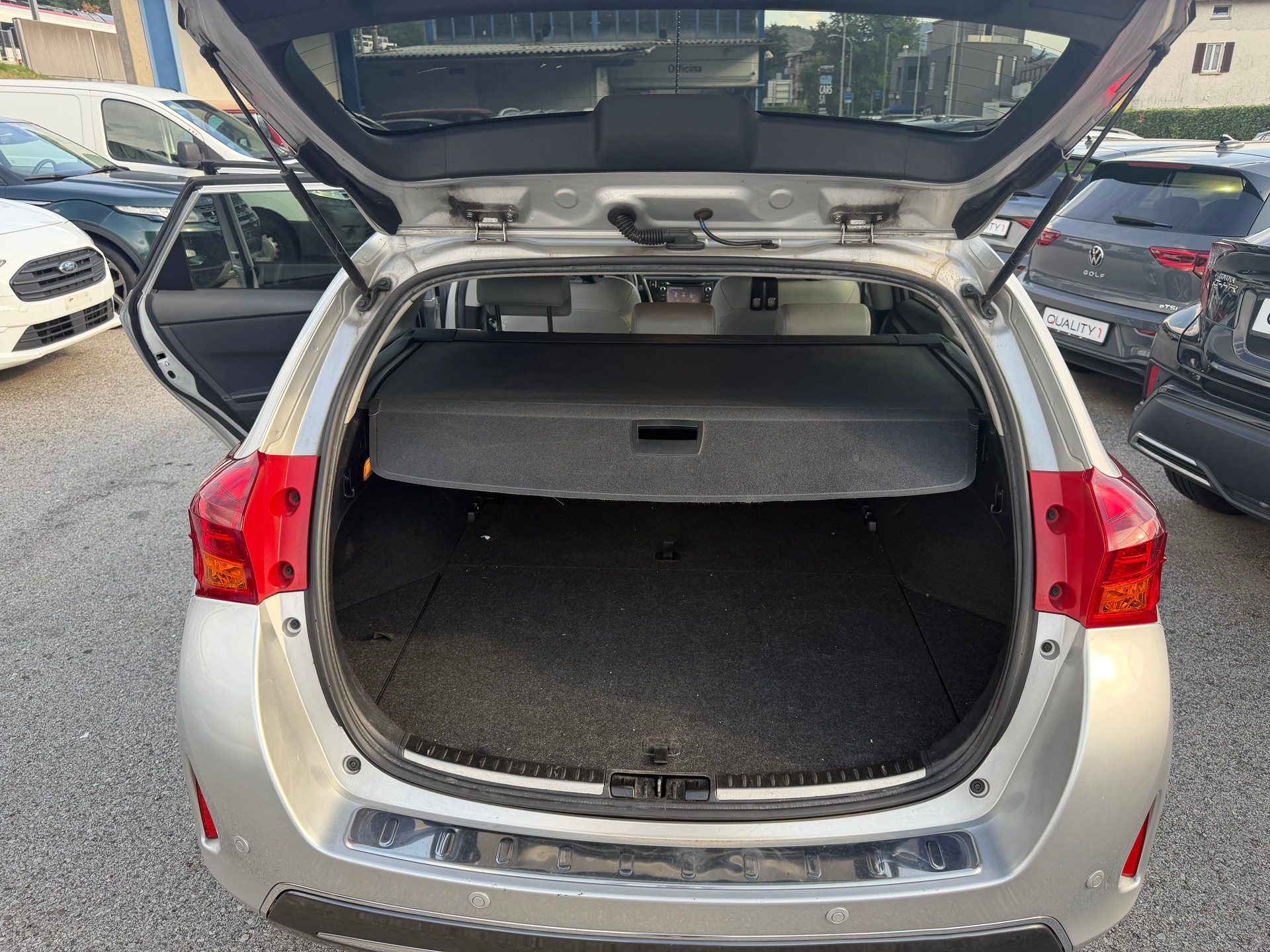TOYOTA Auris Touring Sports 1.8 16V HSD Linea Sol-image-9
