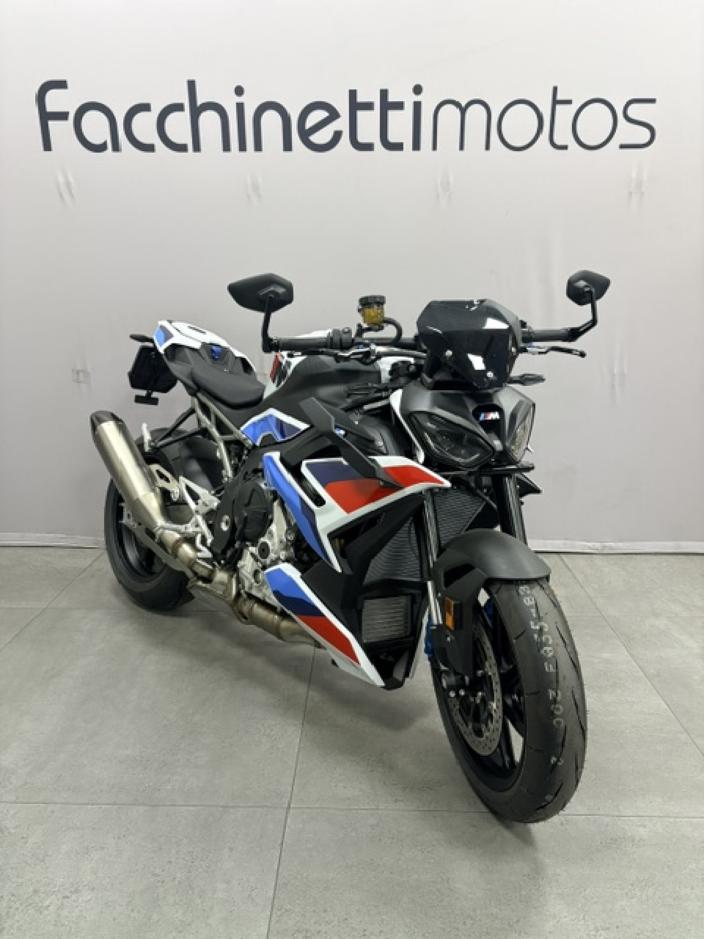 BMW M 1000 R ***Leasing 249chf par mois / 5000kms/an taux 3.9%-showroom-element-1