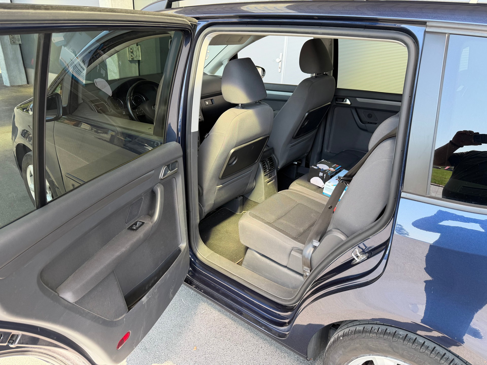 VW Touran 2.0 TDI Team DSG-image-7
