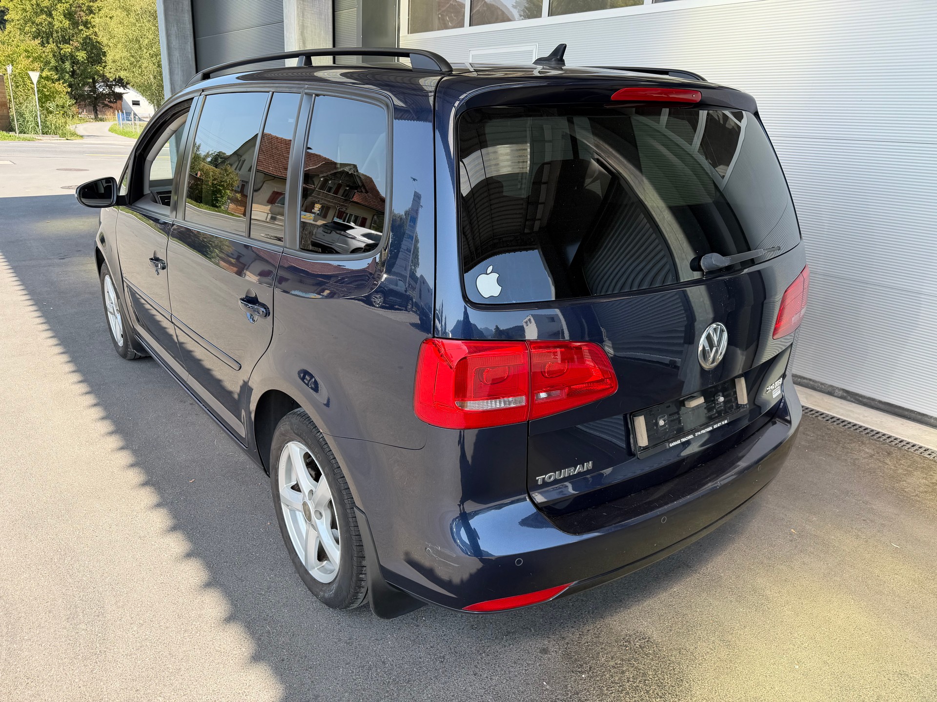 VW Touran 2.0 TDI Team DSG-showroom-element-3