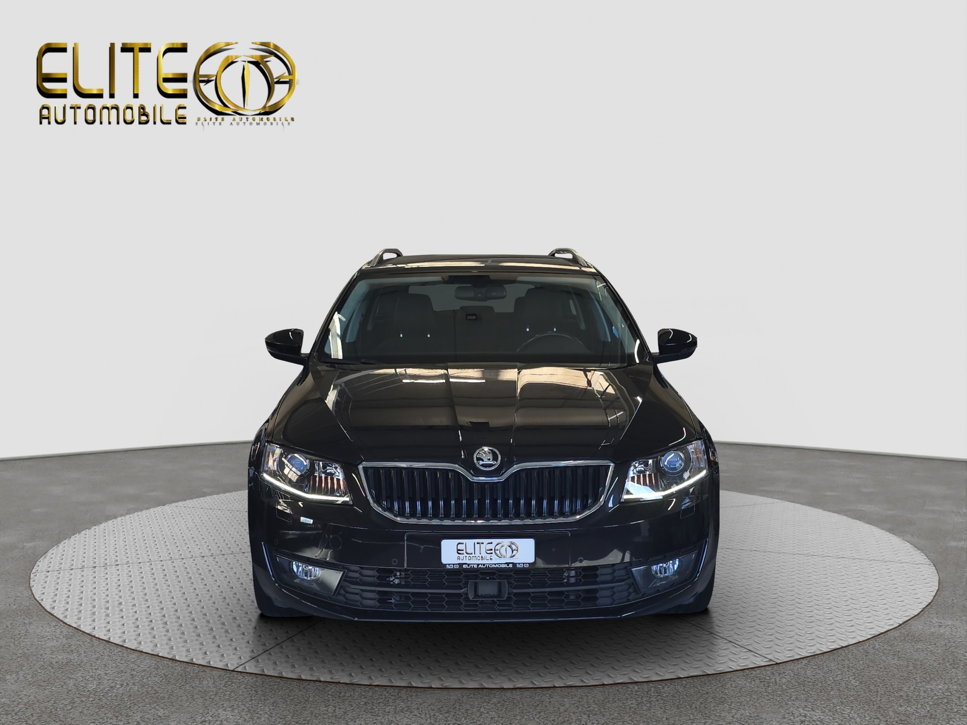 SKODA Octavia Combi 1.8 TSI Elegance 4x4 DSG-image-1