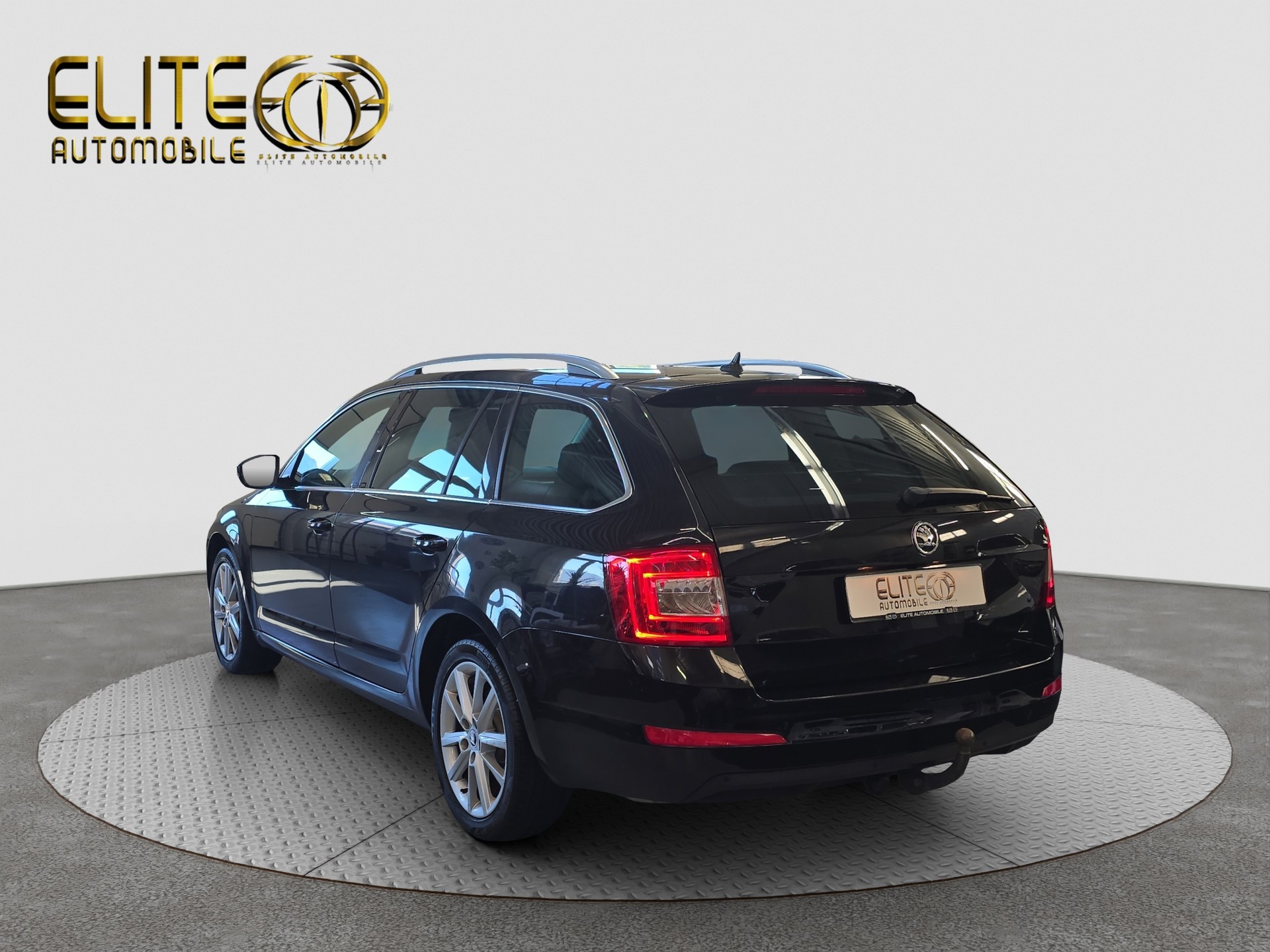 SKODA Octavia Combi 1.8 TSI Elegance 4x4 DSG-image-5