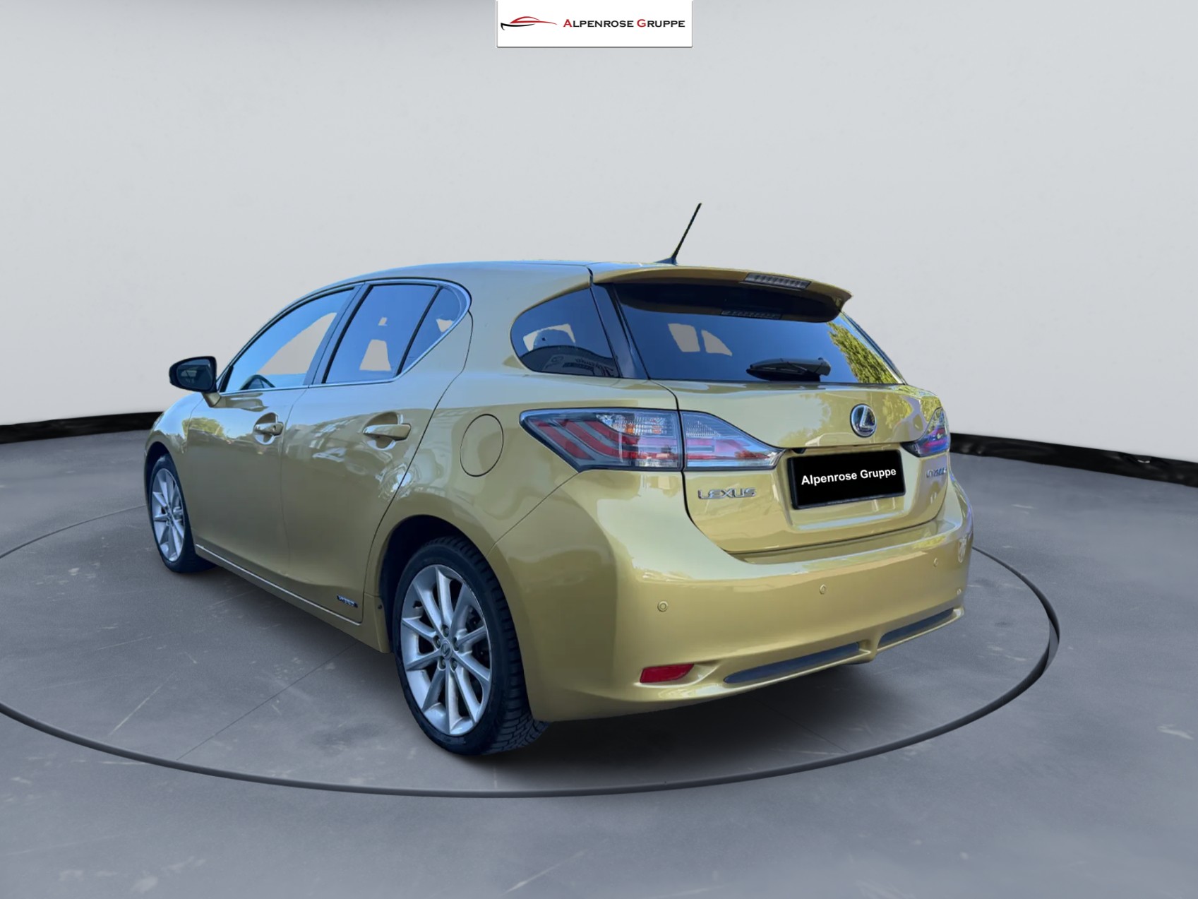 LEXUS CT 200h 1.8 excellence CVT-image-3
