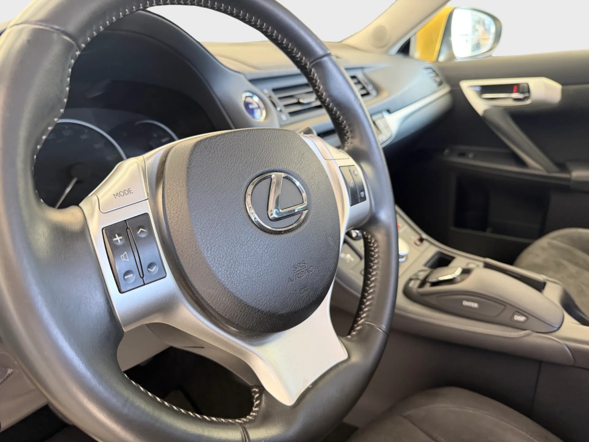 LEXUS CT 200h 1.8 excellence CVT-image-7