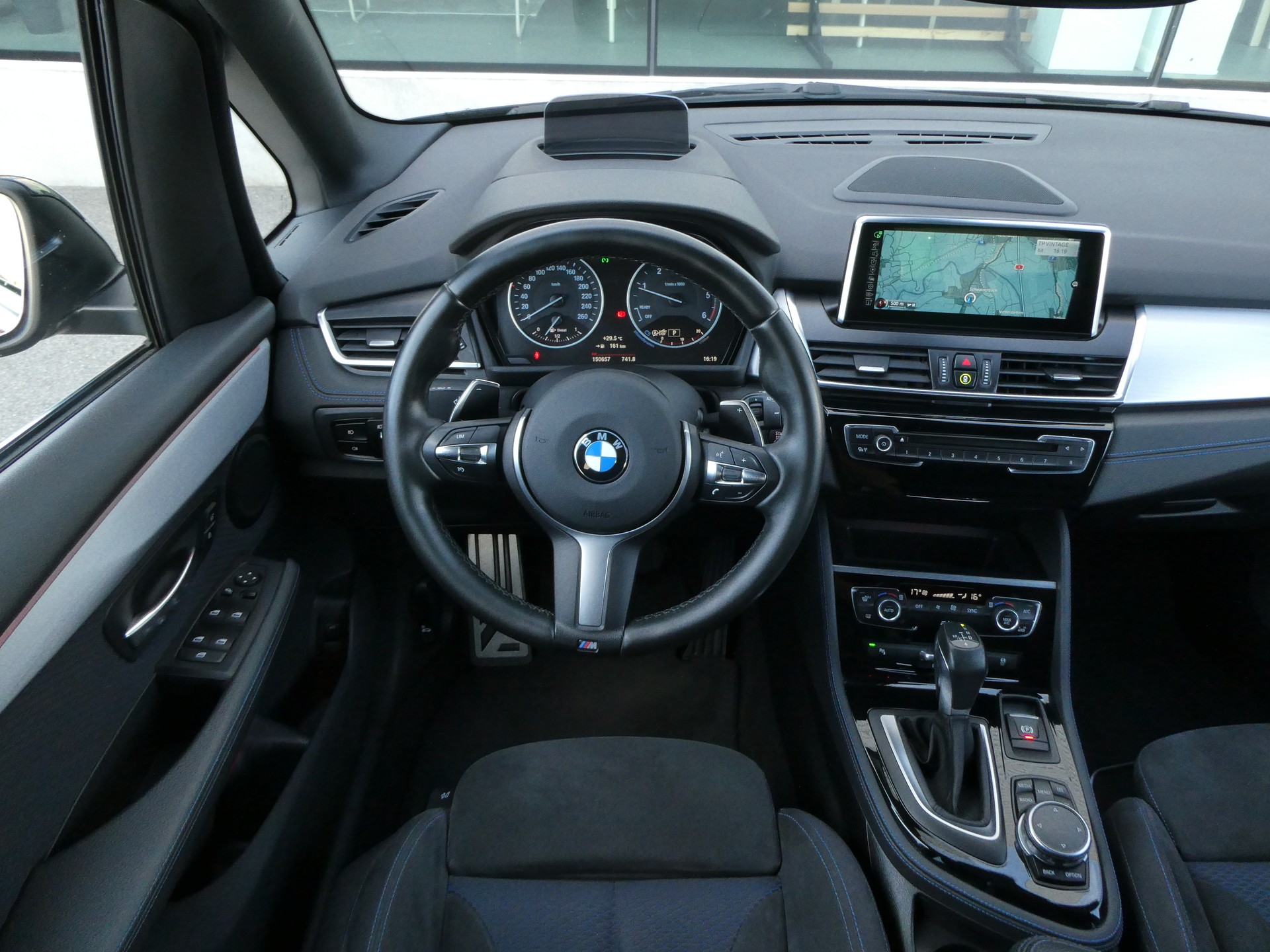 BMW 220d xDrive Active Tourer M Sport Steptronic-image-13