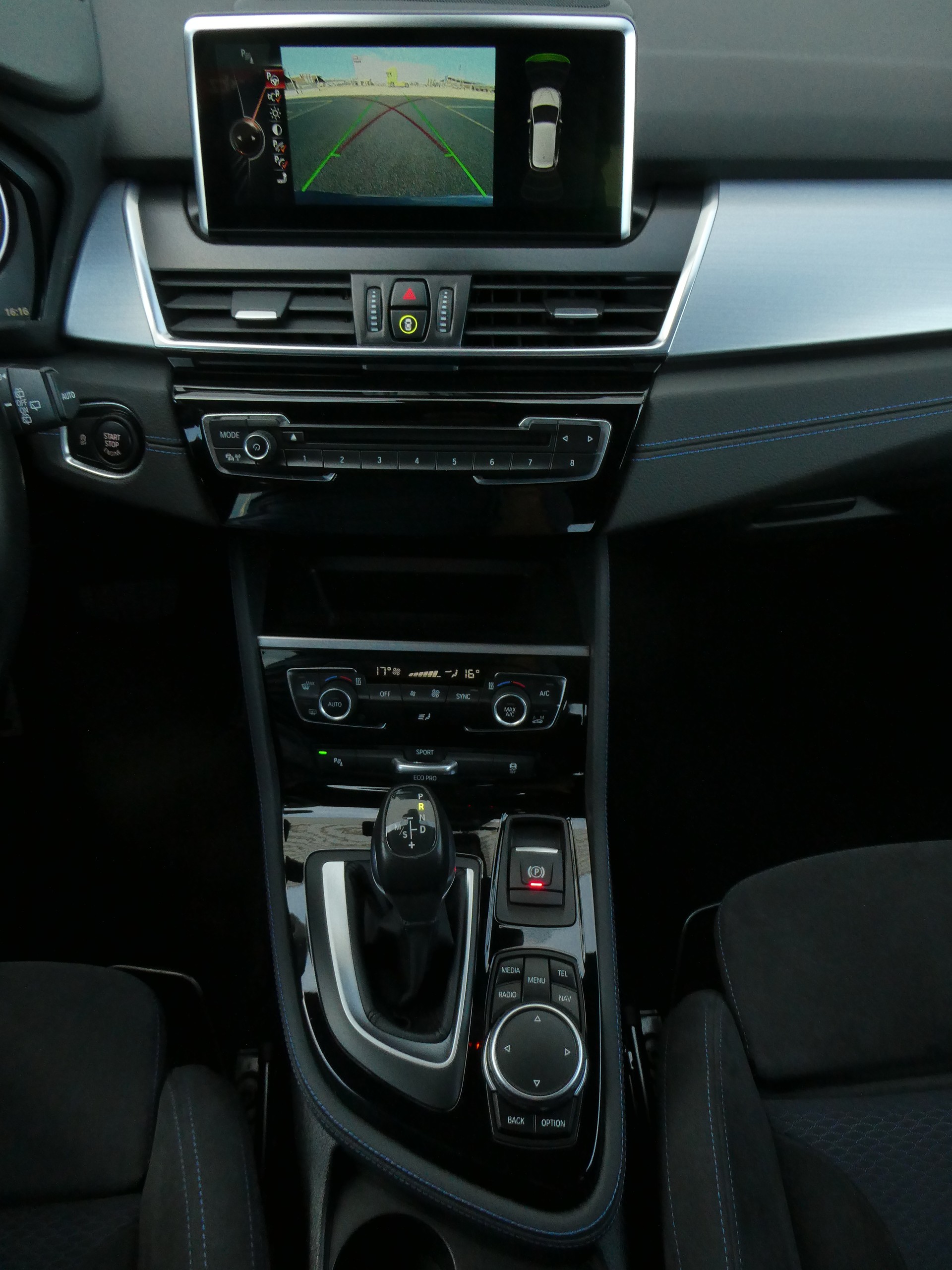 BMW 220d xDrive Active Tourer M Sport Steptronic-image-12