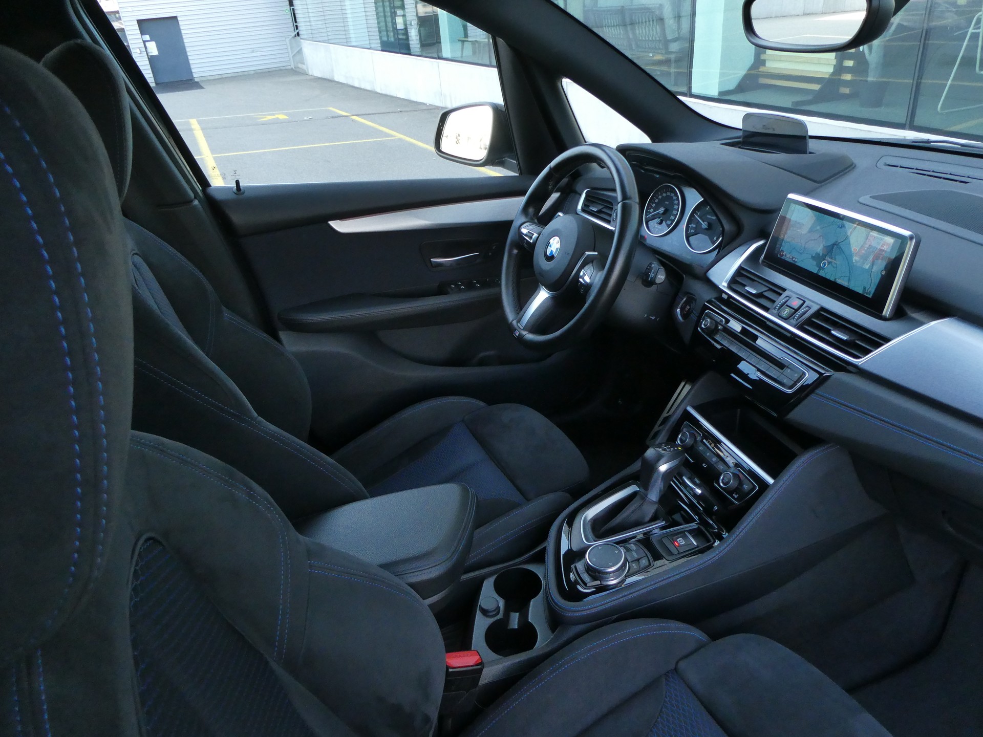 BMW 220d xDrive Active Tourer M Sport Steptronic-image-10