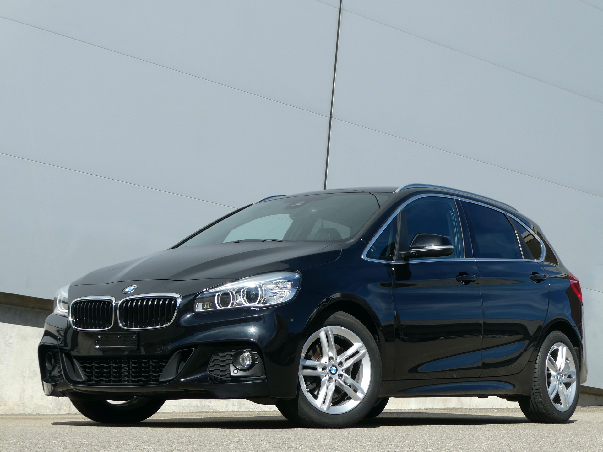 BMW 220d xDrive Active Tourer M Sport Steptronic-image-1