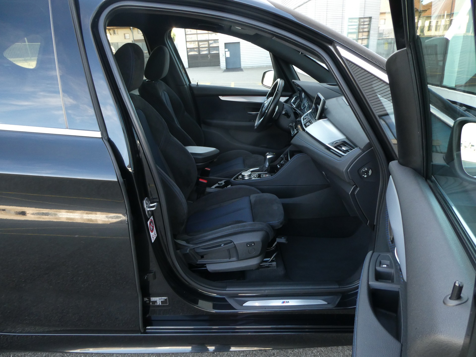 BMW 220d xDrive Active Tourer M Sport Steptronic-image-9