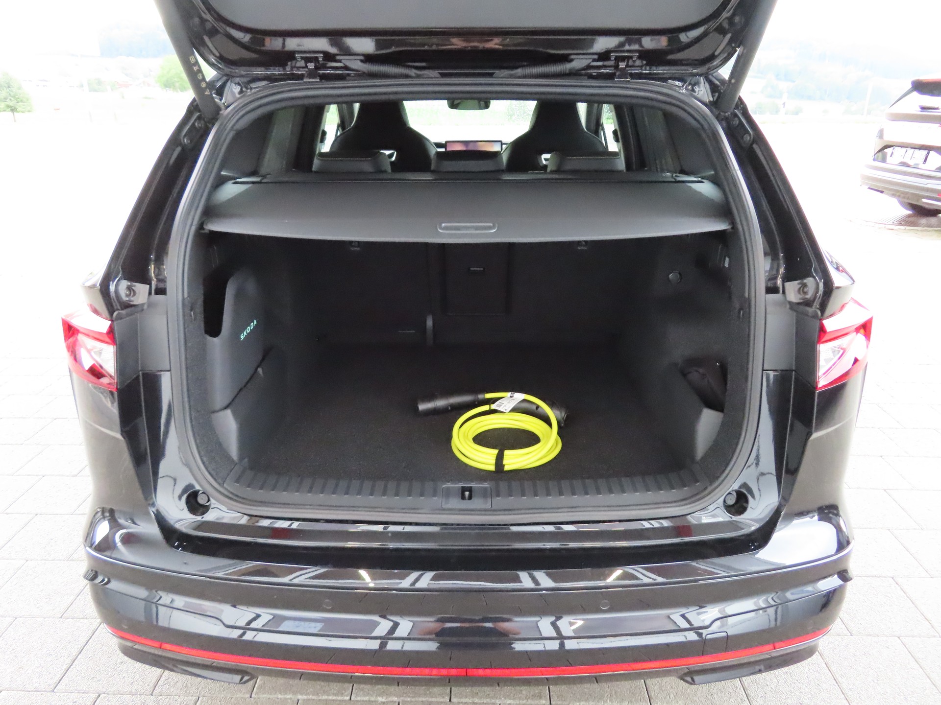 SKODA Enyaq 4x4 RS-image-14