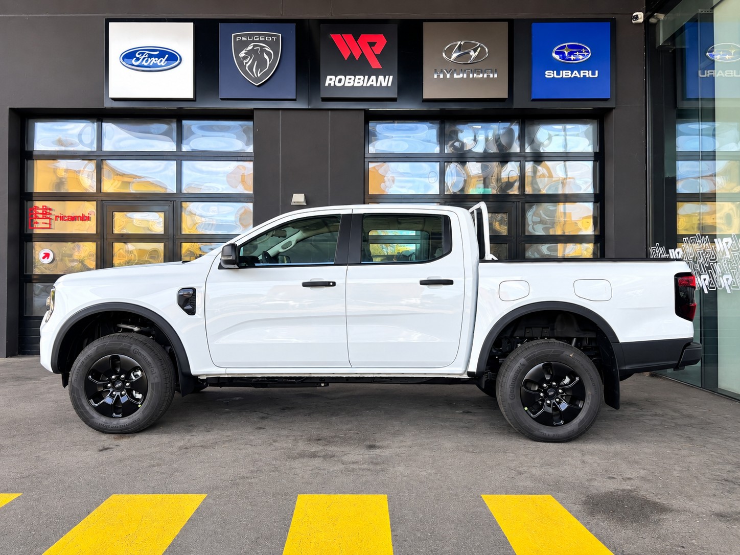 FORD Ranger XLT 2.3 Eco Boost e-4WD Automat-showroom-element-1