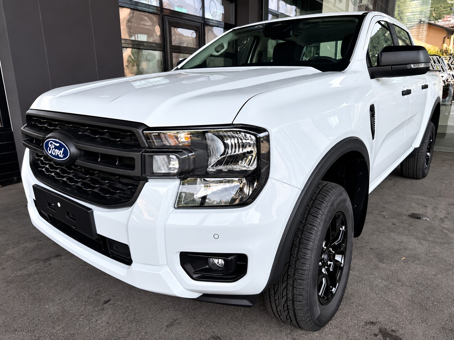 FORD Ranger XLT 2.3 Eco Boost e-4WD Automat-showroom-element-3
