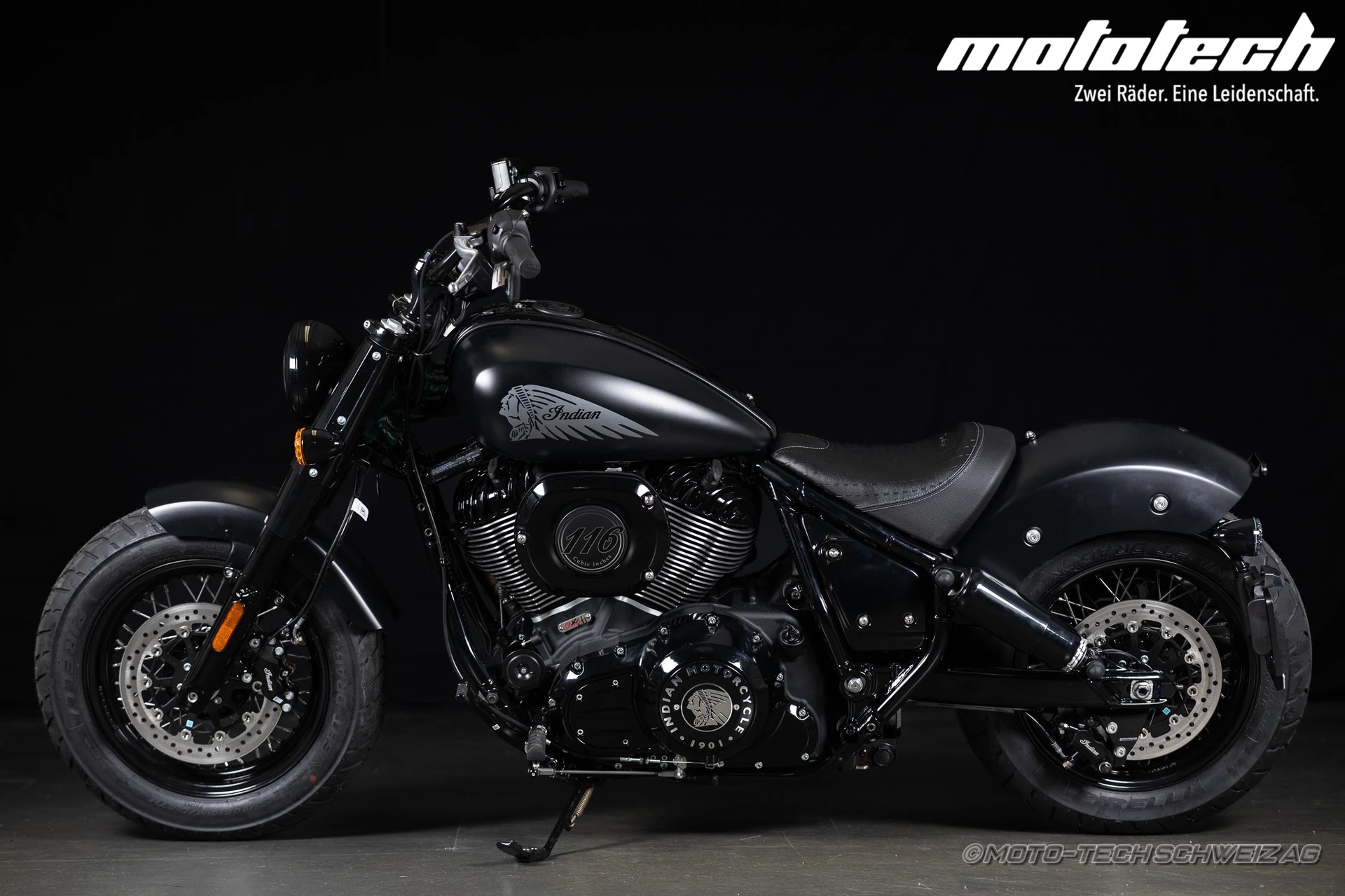 INDIAN Chief Bobber-showroom-element-3