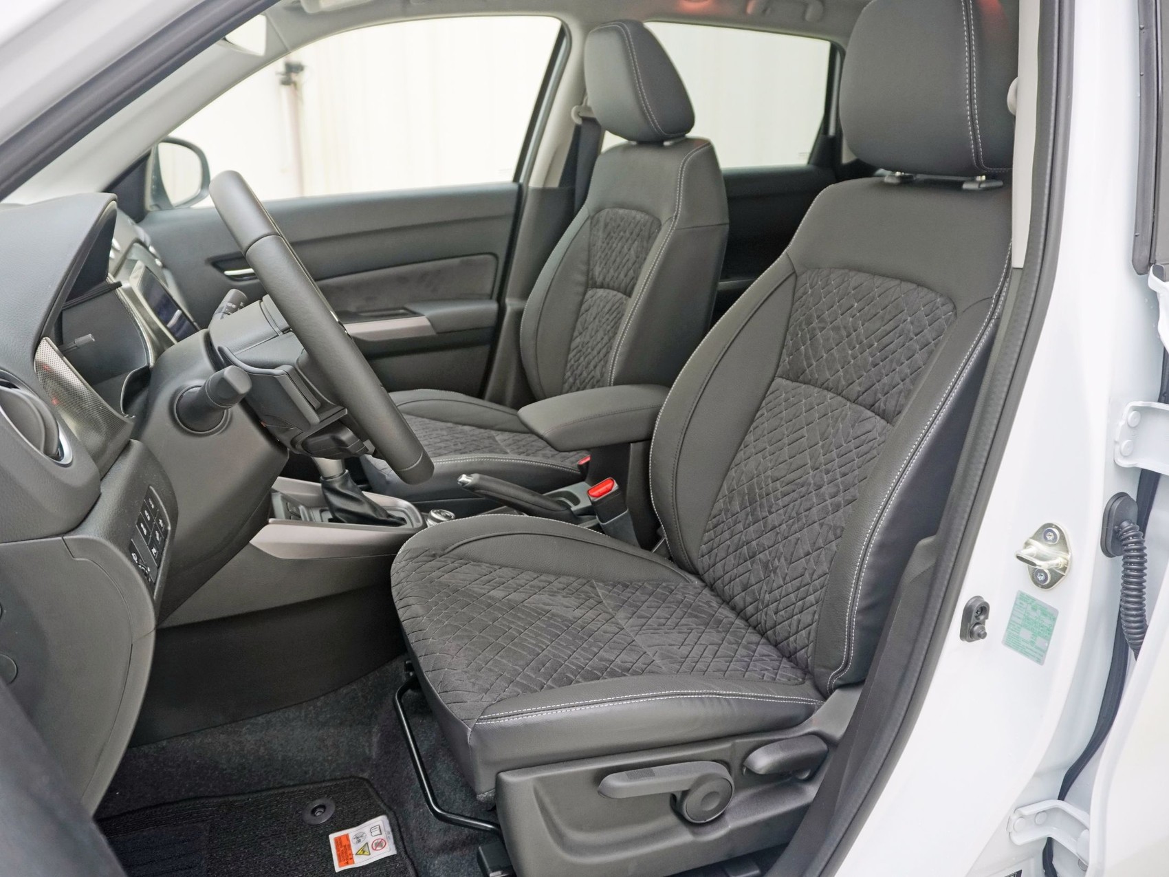 SUZUKI Vitara 1.4 T Piz Sulai Top Hybrid 4x4-image-7