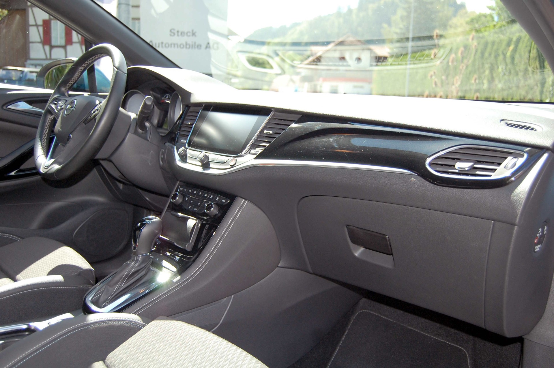 OPEL Astra 1.6i Turbo OPC Line Automatic-image-11