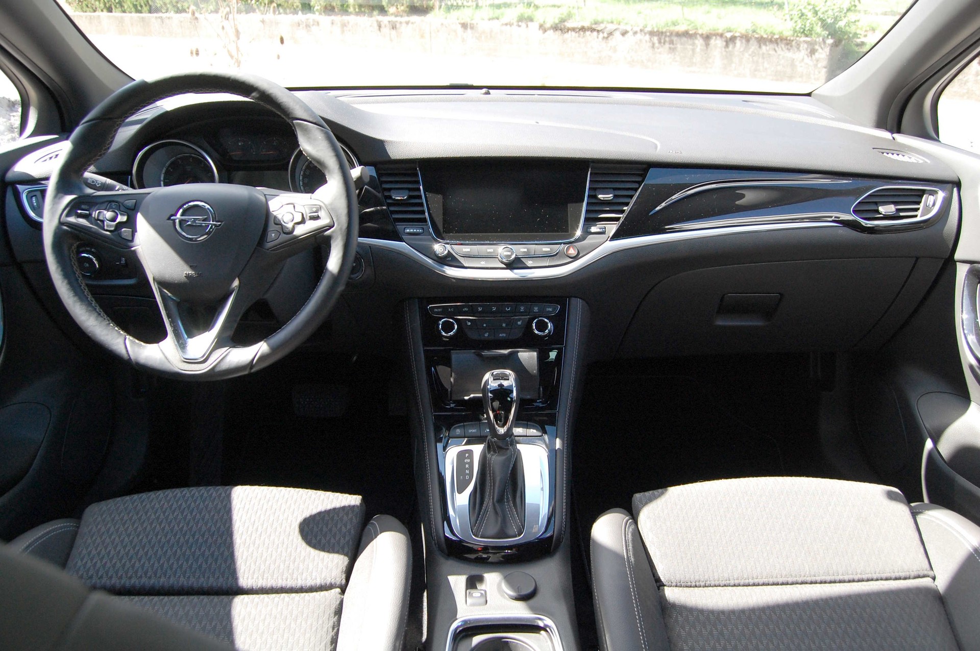 OPEL Astra 1.6i Turbo OPC Line Automatic-image-7