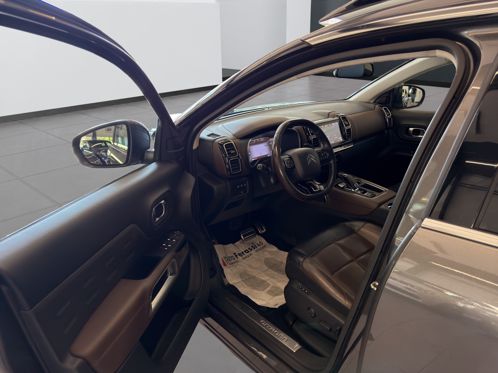 CITROEN C5 Aircross 2.0 BlueHD Shine EAT8-image-32