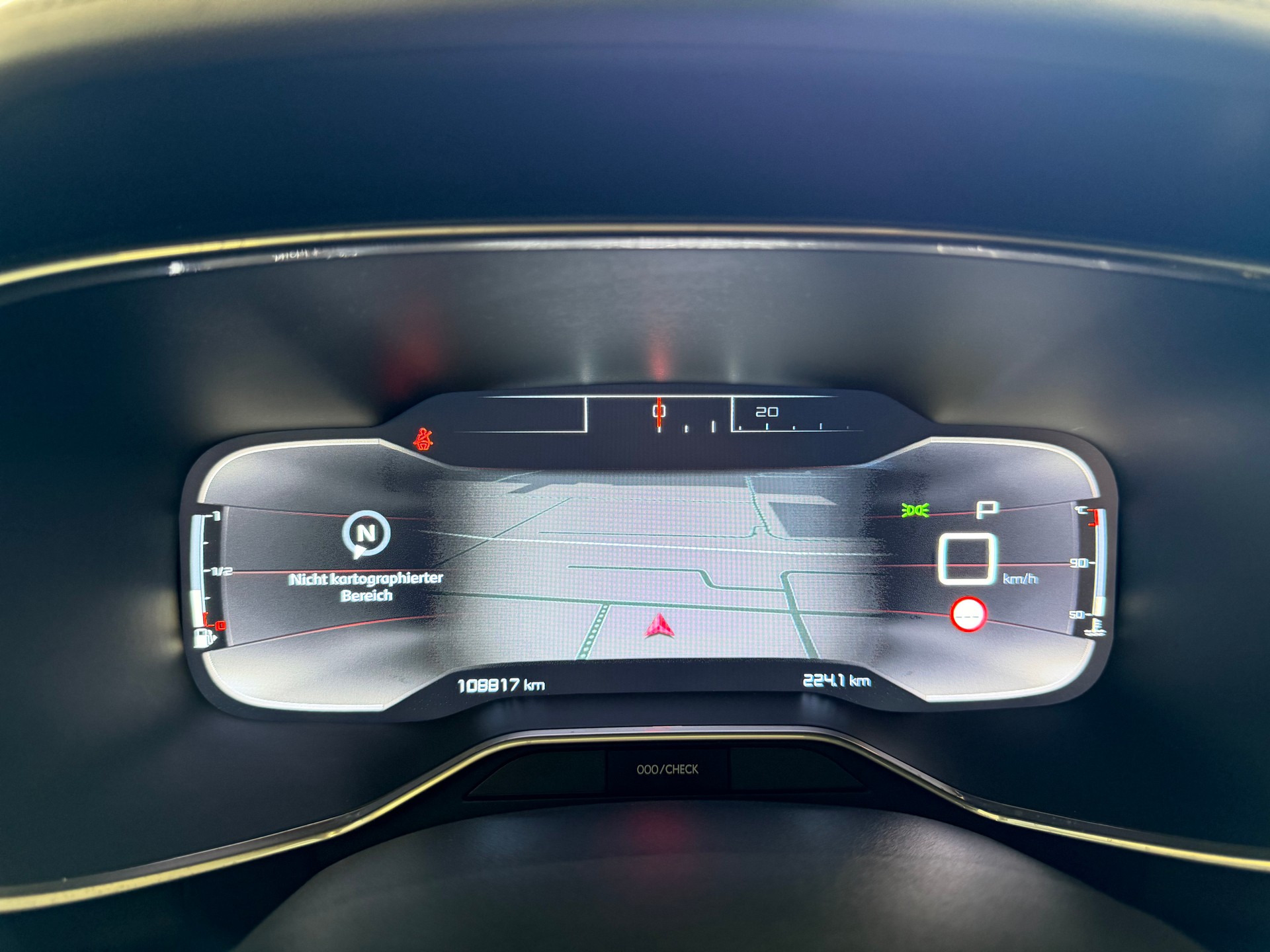 CITROEN C5 Aircross 2.0 BlueHD Shine EAT8-image-24