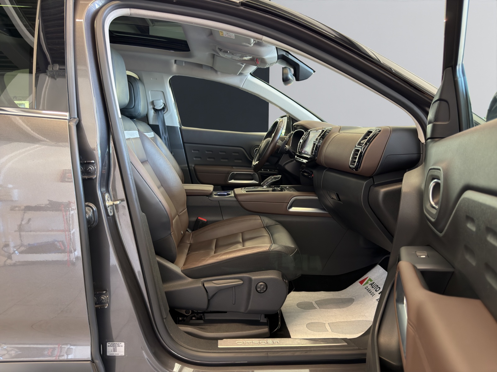 CITROEN C5 Aircross 2.0 BlueHD Shine EAT8-image-28