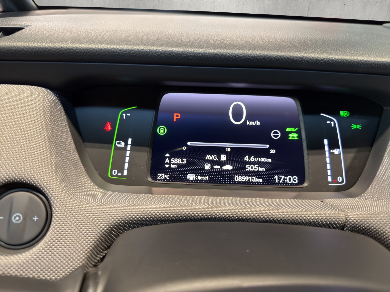 HONDA Jazz 1.5 i-MMD Crosstar Executive-image-9