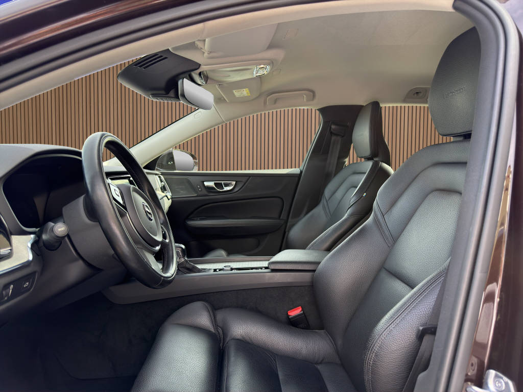 VOLVO V60 2.0 T6 Inscription AWD-image-11