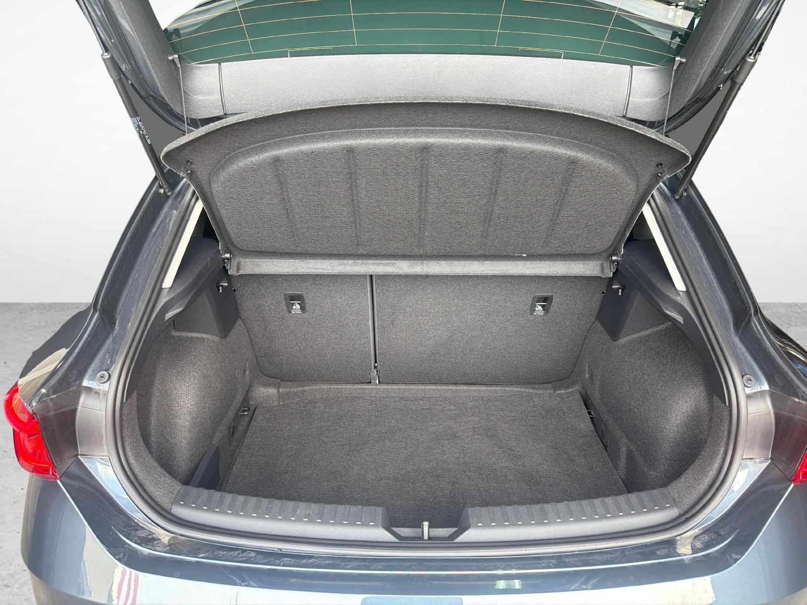 SEAT Leon 1.5 eTSI Style DSG-image-11