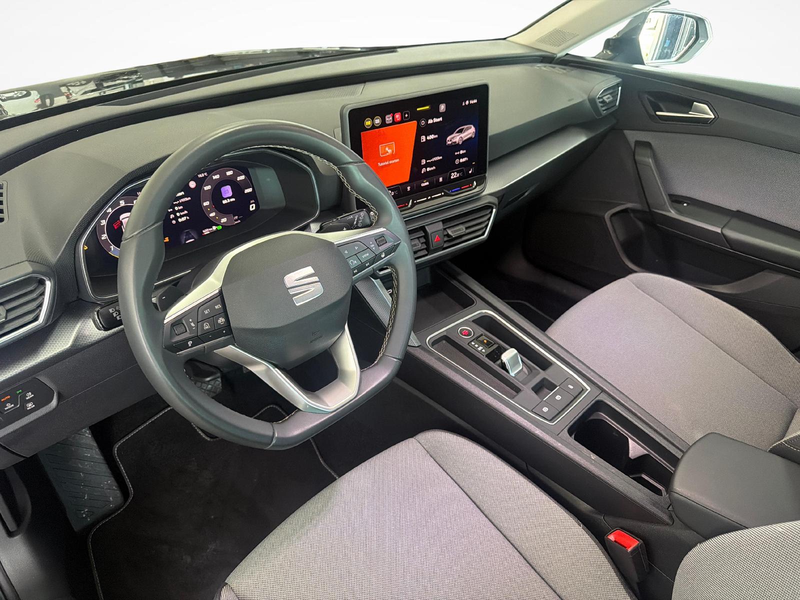 SEAT Leon 1.5 eTSI Style DSG-image-18