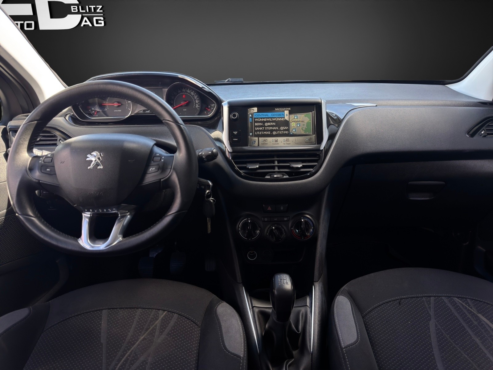PEUGEOT 208 1.2 VTI Active mit 82 PS-image-10