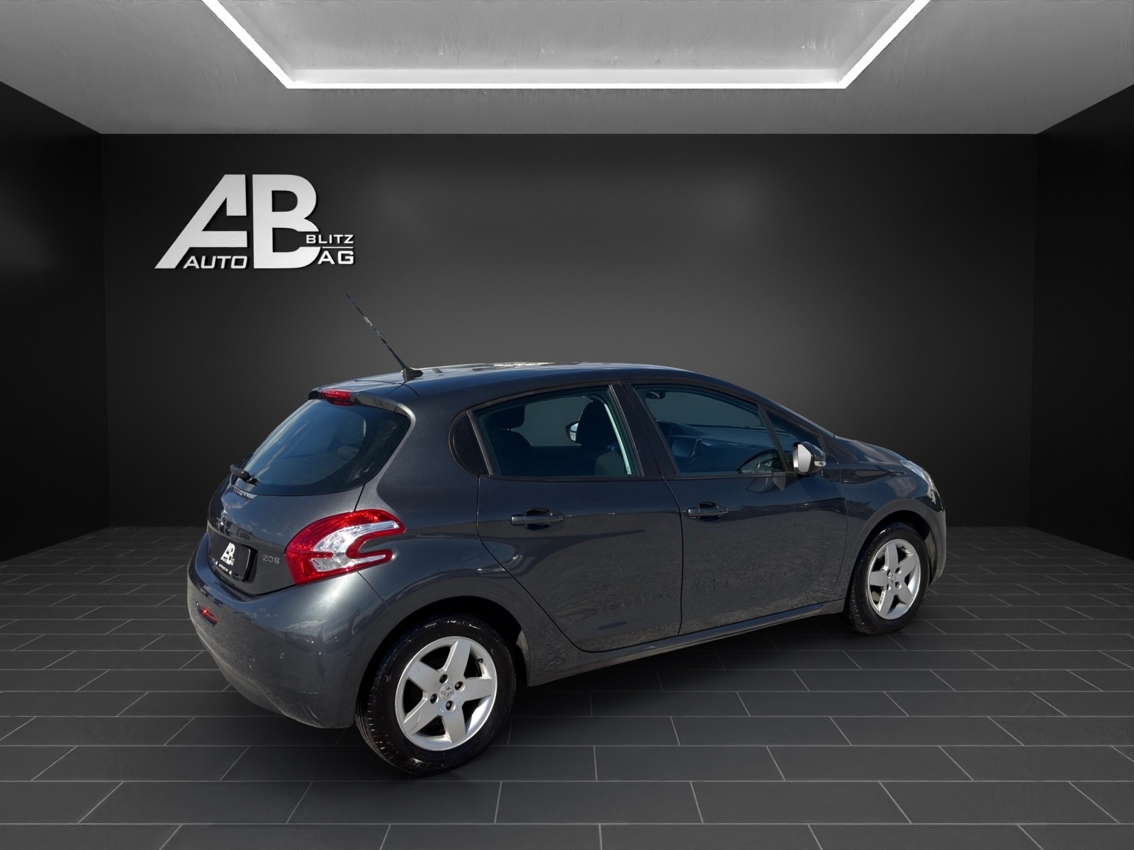 PEUGEOT 208 1.2 VTI Active mit 82 PS-image-4