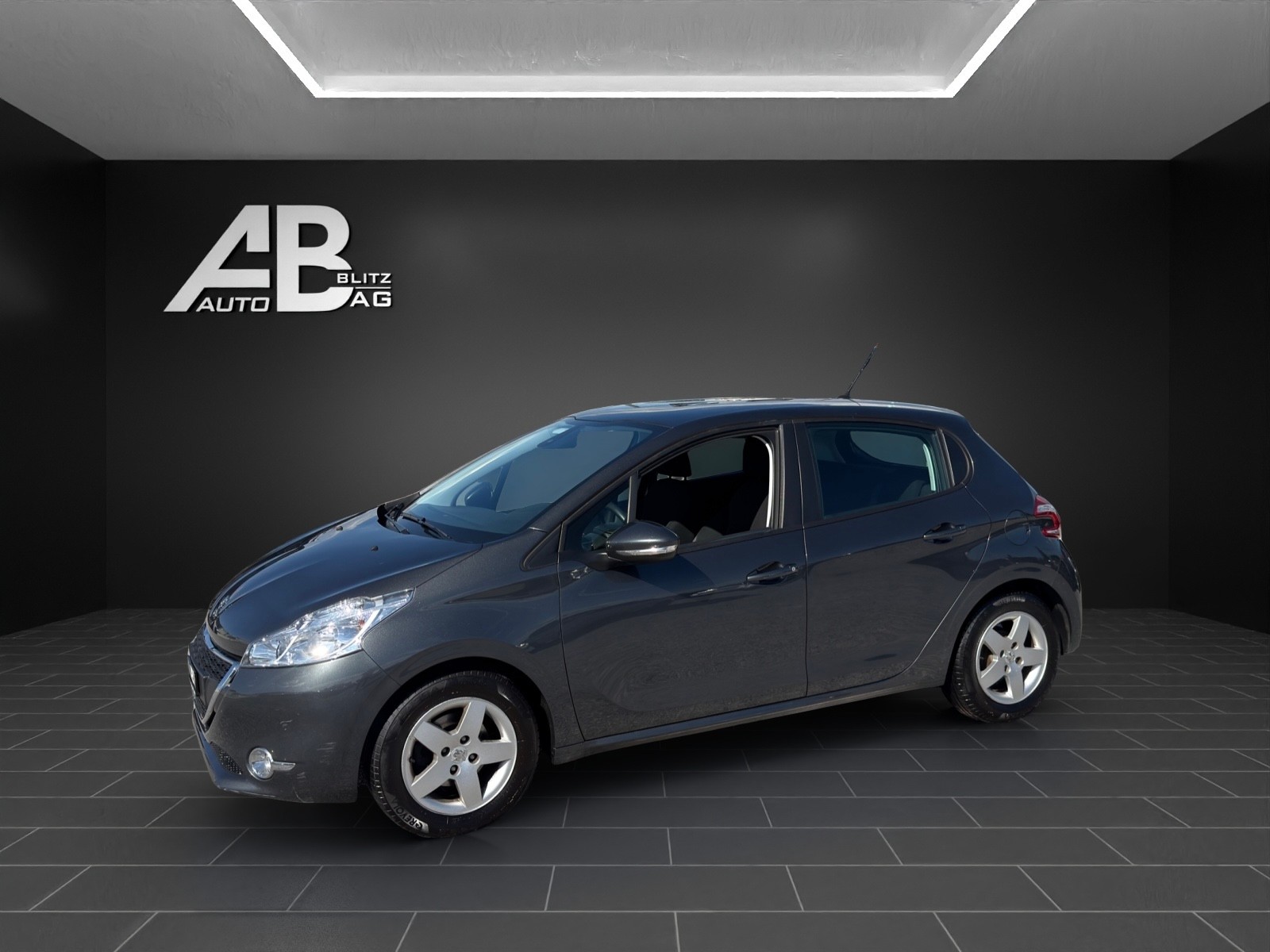 PEUGEOT 208 1.2 VTI Active mit 82 PS-image-1