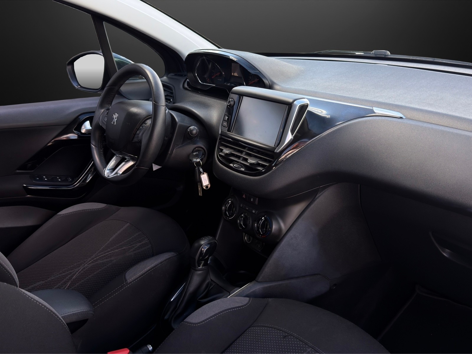 PEUGEOT 208 1.2 VTI Active mit 82 PS-image-9