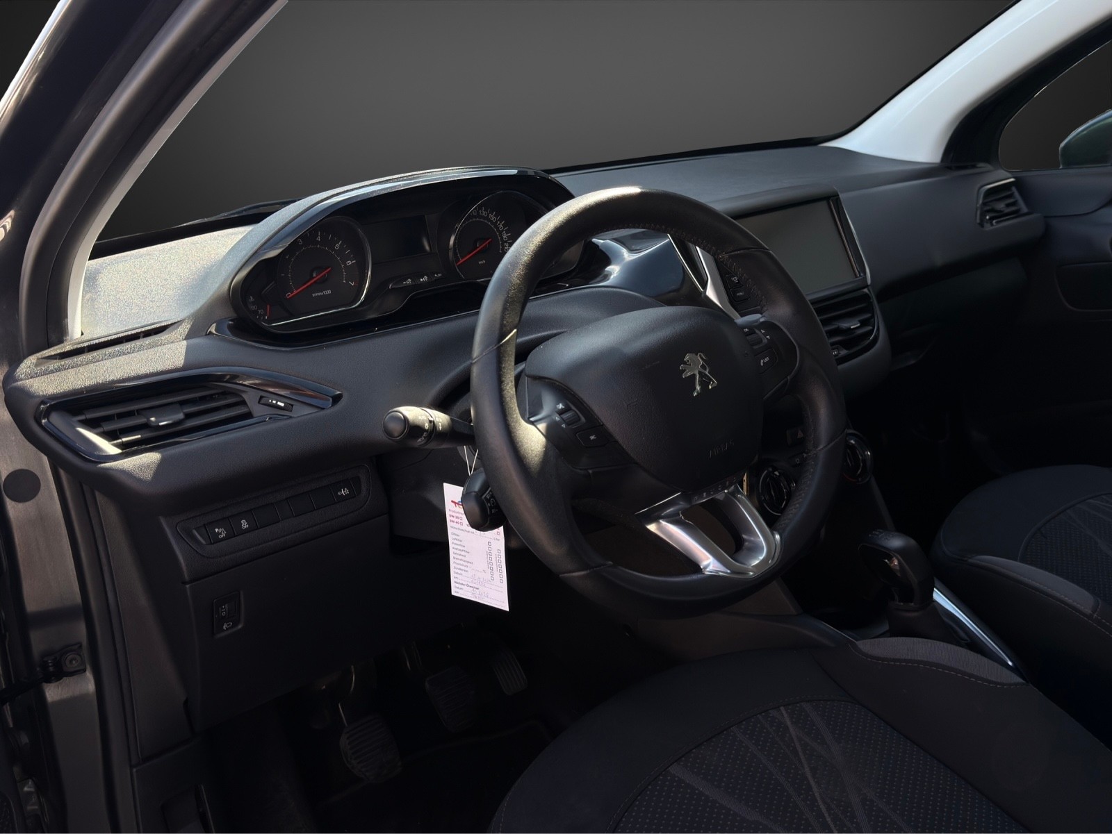 PEUGEOT 208 1.2 VTI Active mit 82 PS-image-7