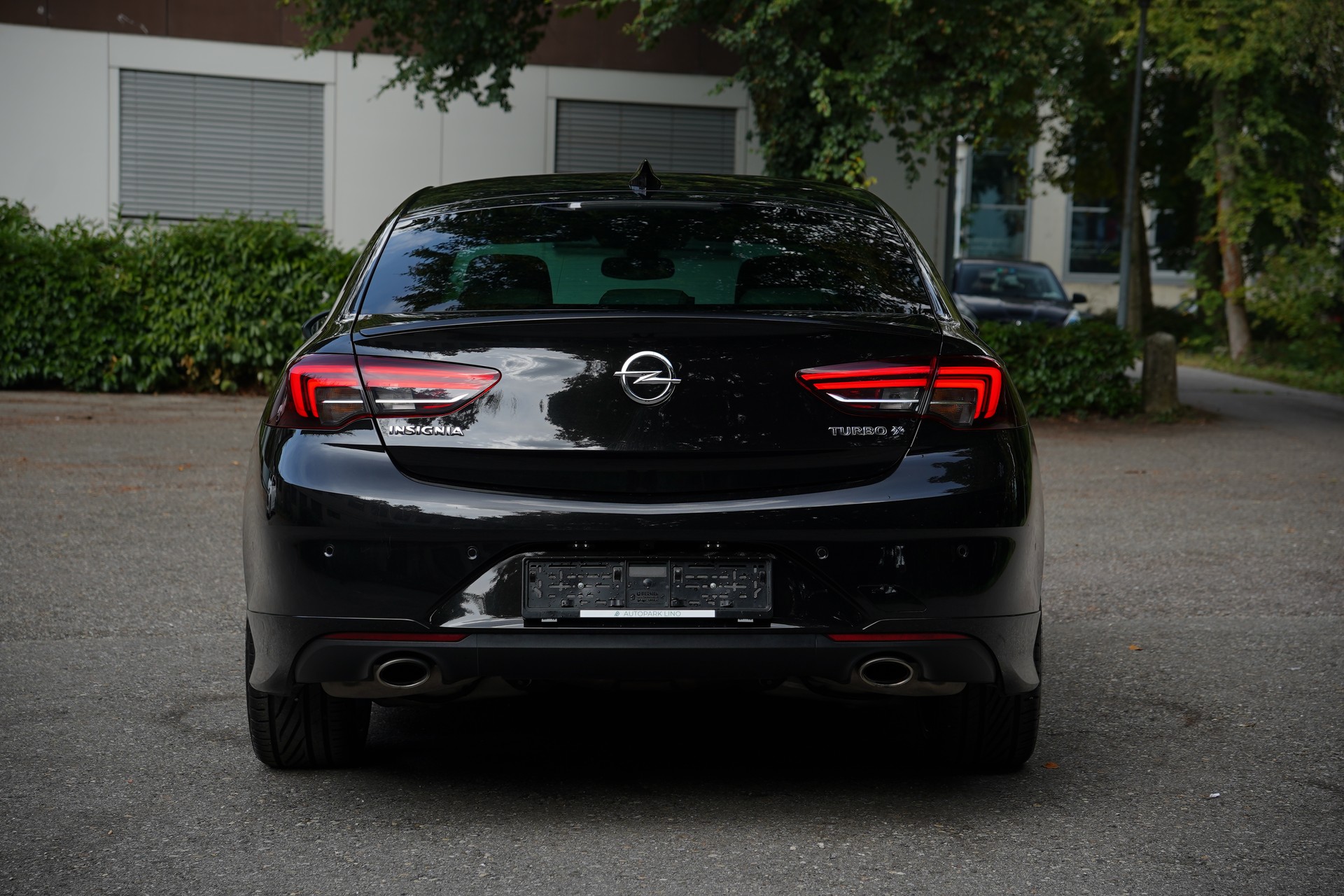OPEL Insignia 2.0 T Grand Sport Excellence 4WD Automat.-image-3