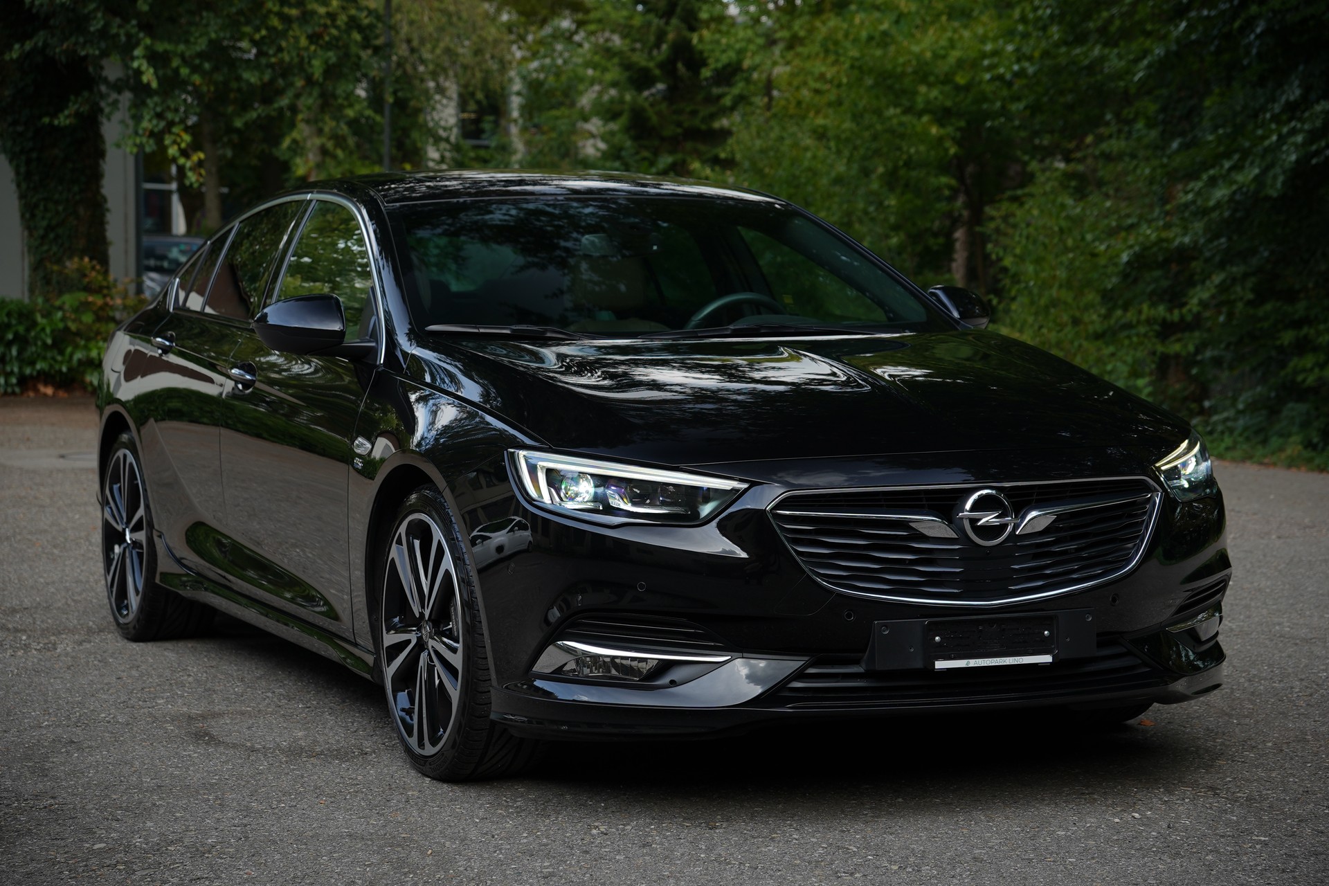 OPEL Insignia 2.0 T Grand Sport Excellence 4WD Automat.-image-0