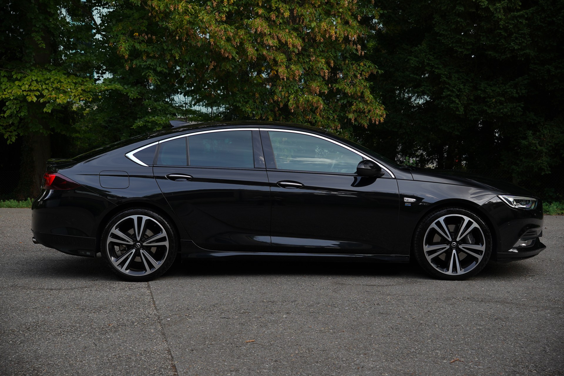 OPEL Insignia 2.0 T Grand Sport Excellence 4WD Automat.-image-1