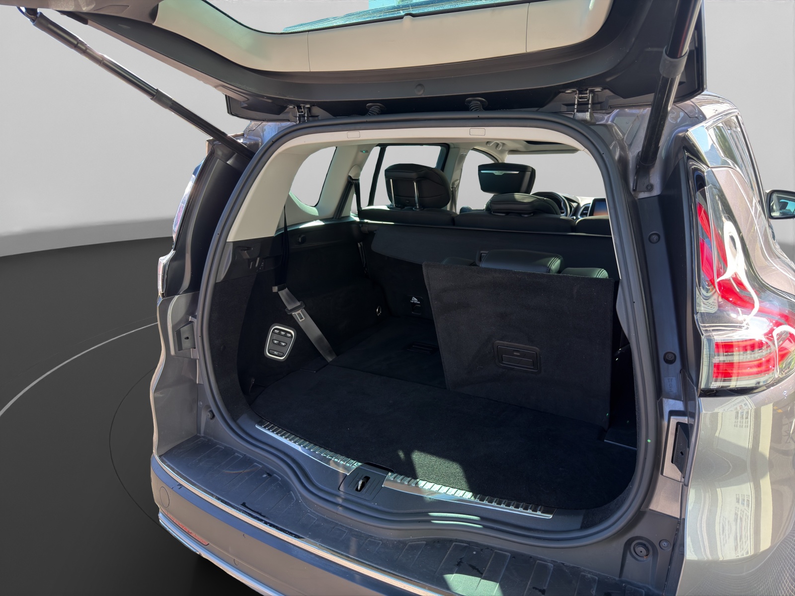RENAULT Espace 1.8 TCe 225 Initiale EDC-image-11