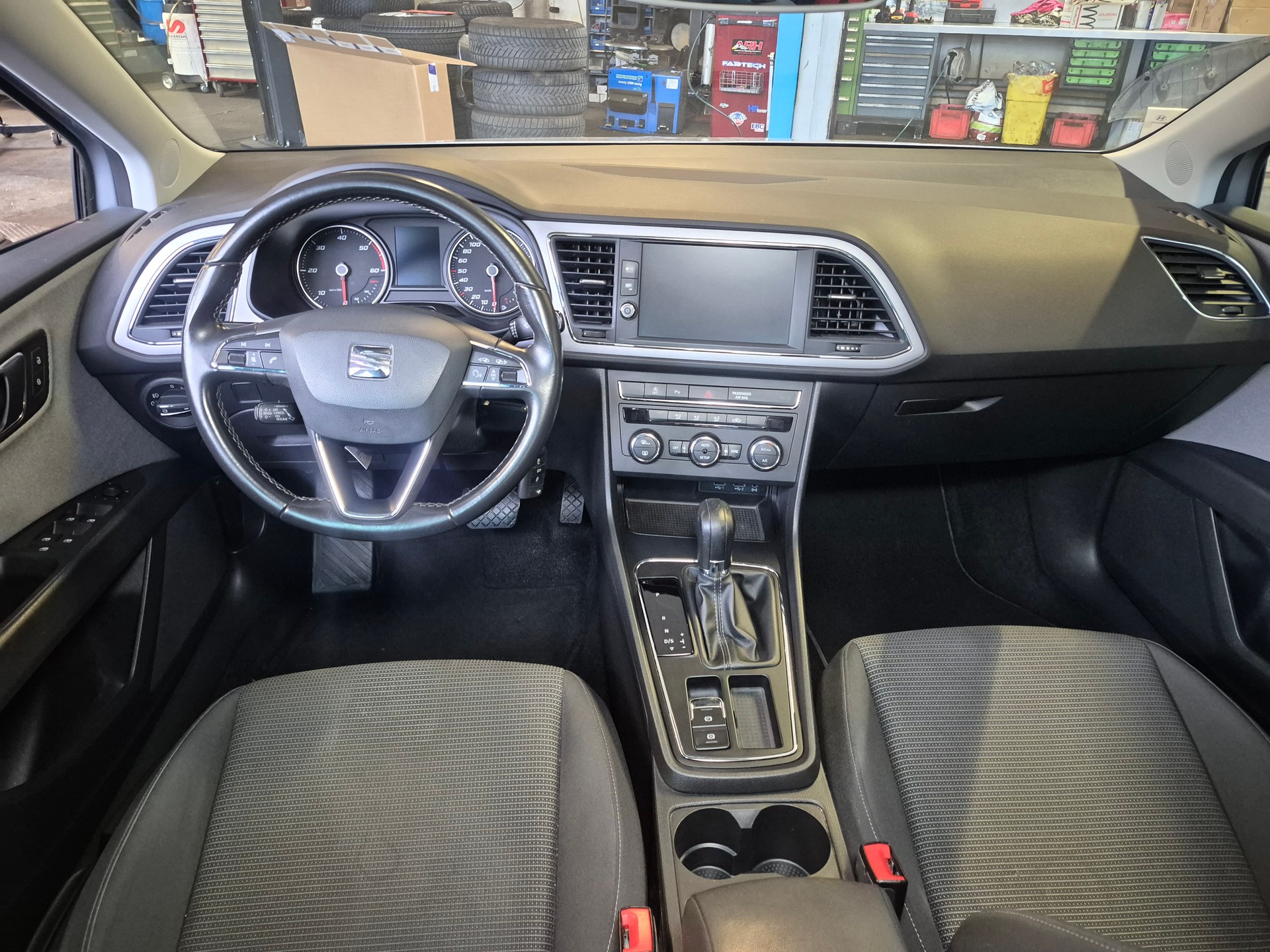 SEAT Leon ST 1.6 TDI CR Style DSG-image-10