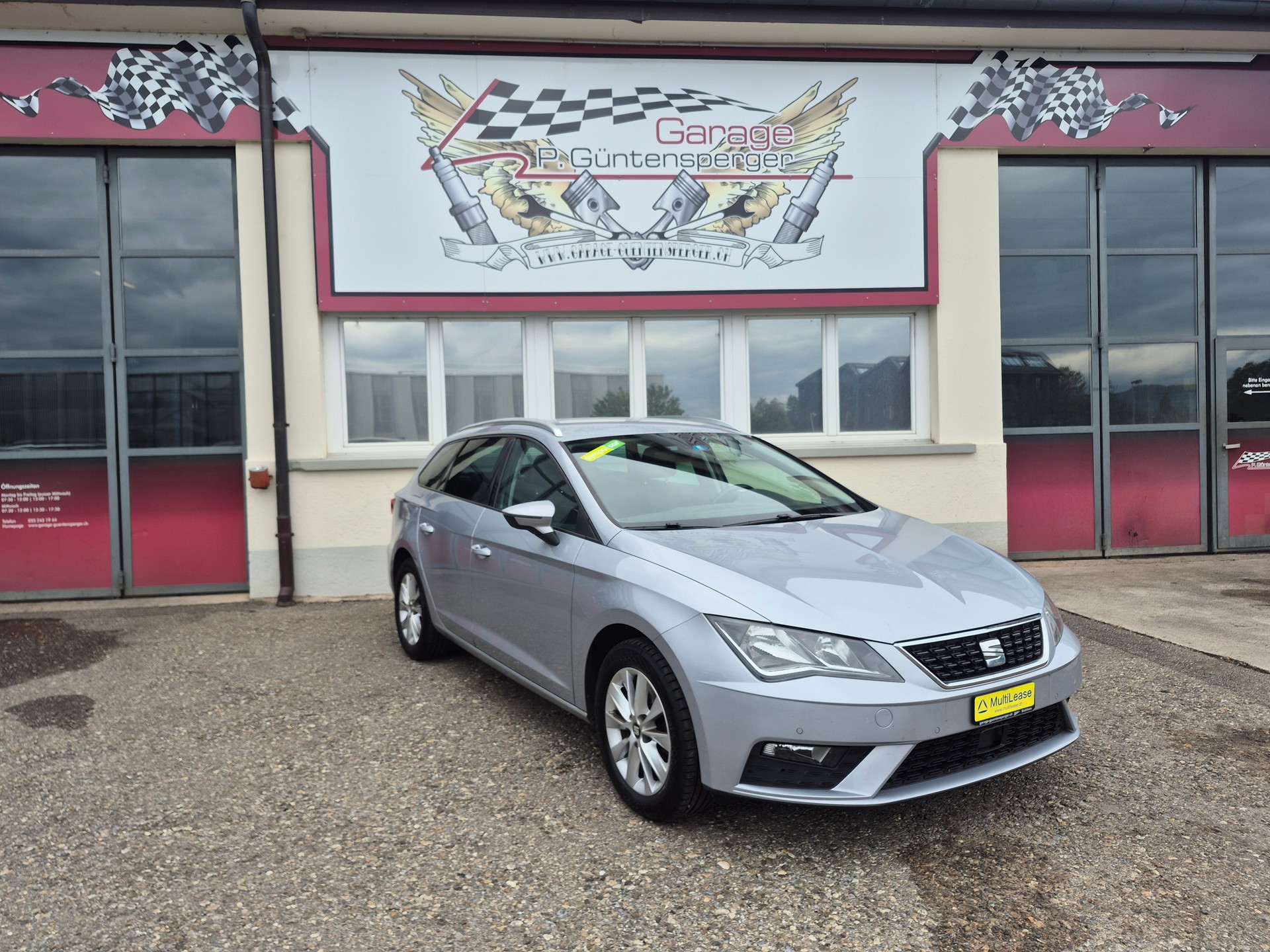 SEAT Leon ST 1.6 TDI CR Style DSG-image-0