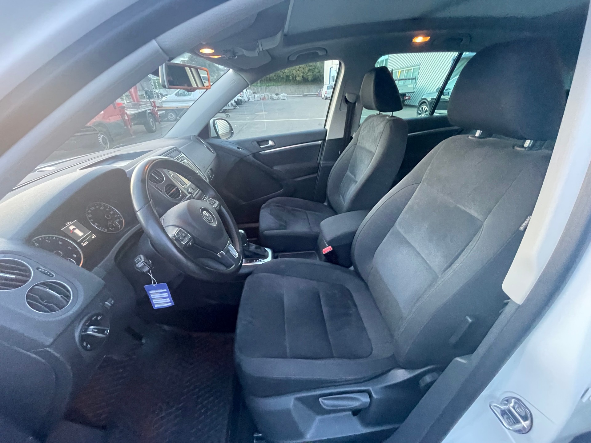 VW Tiguan 2.0 TSI Design 4Motion DSG-image-10