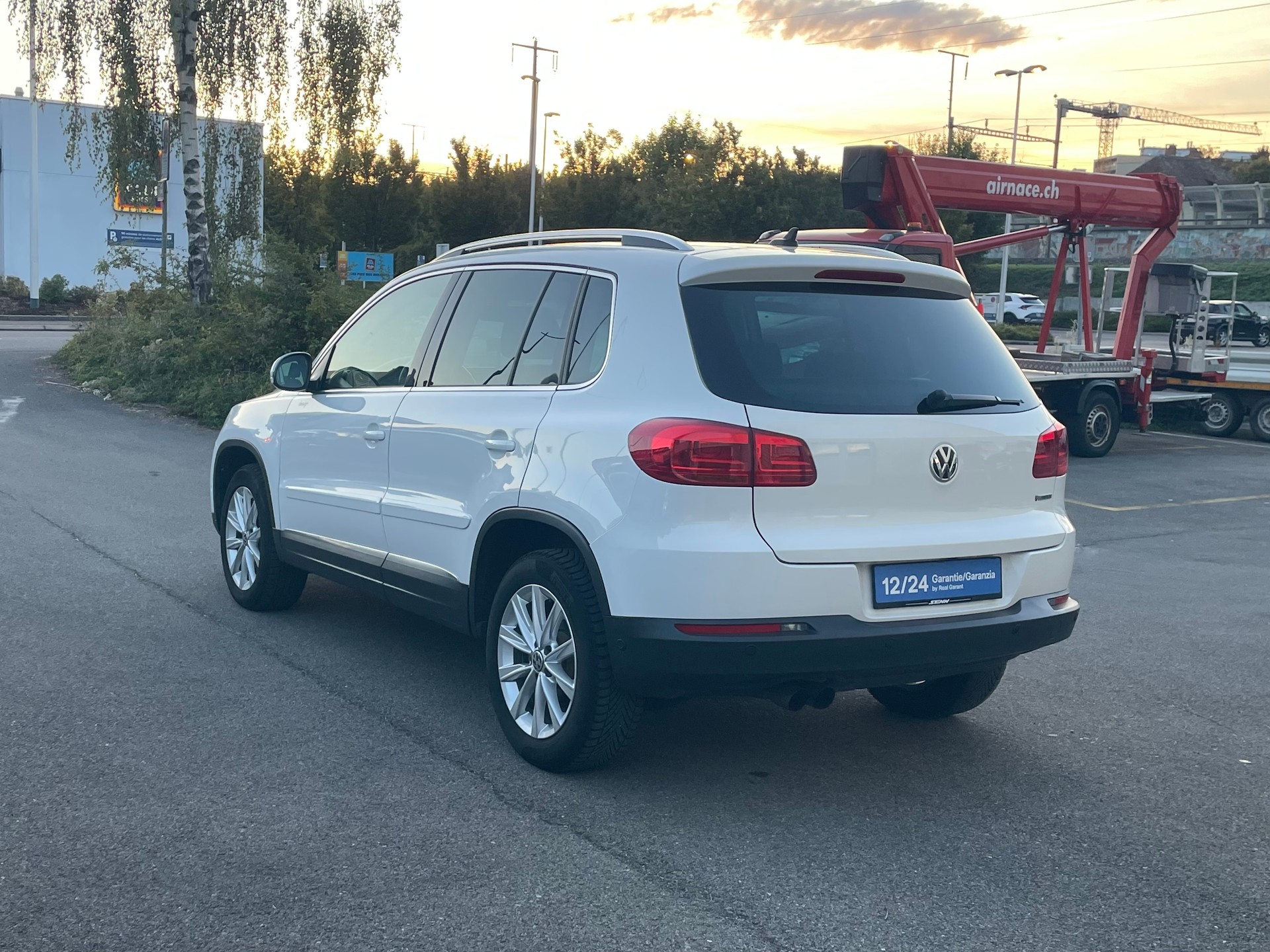 VW Tiguan 2.0 TSI Design 4Motion DSG-image-5