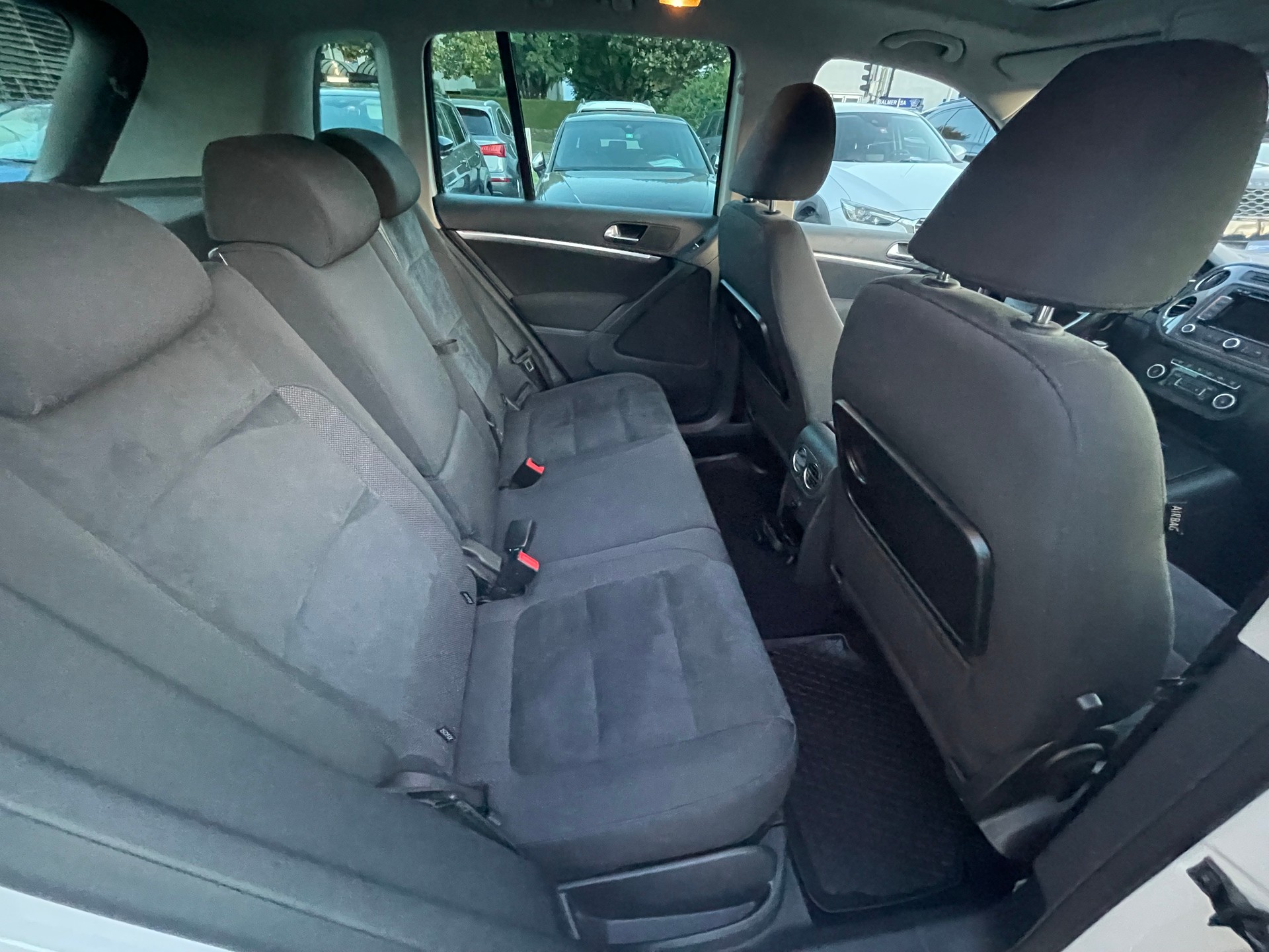 VW Tiguan 2.0 TSI Design 4Motion DSG-image-6