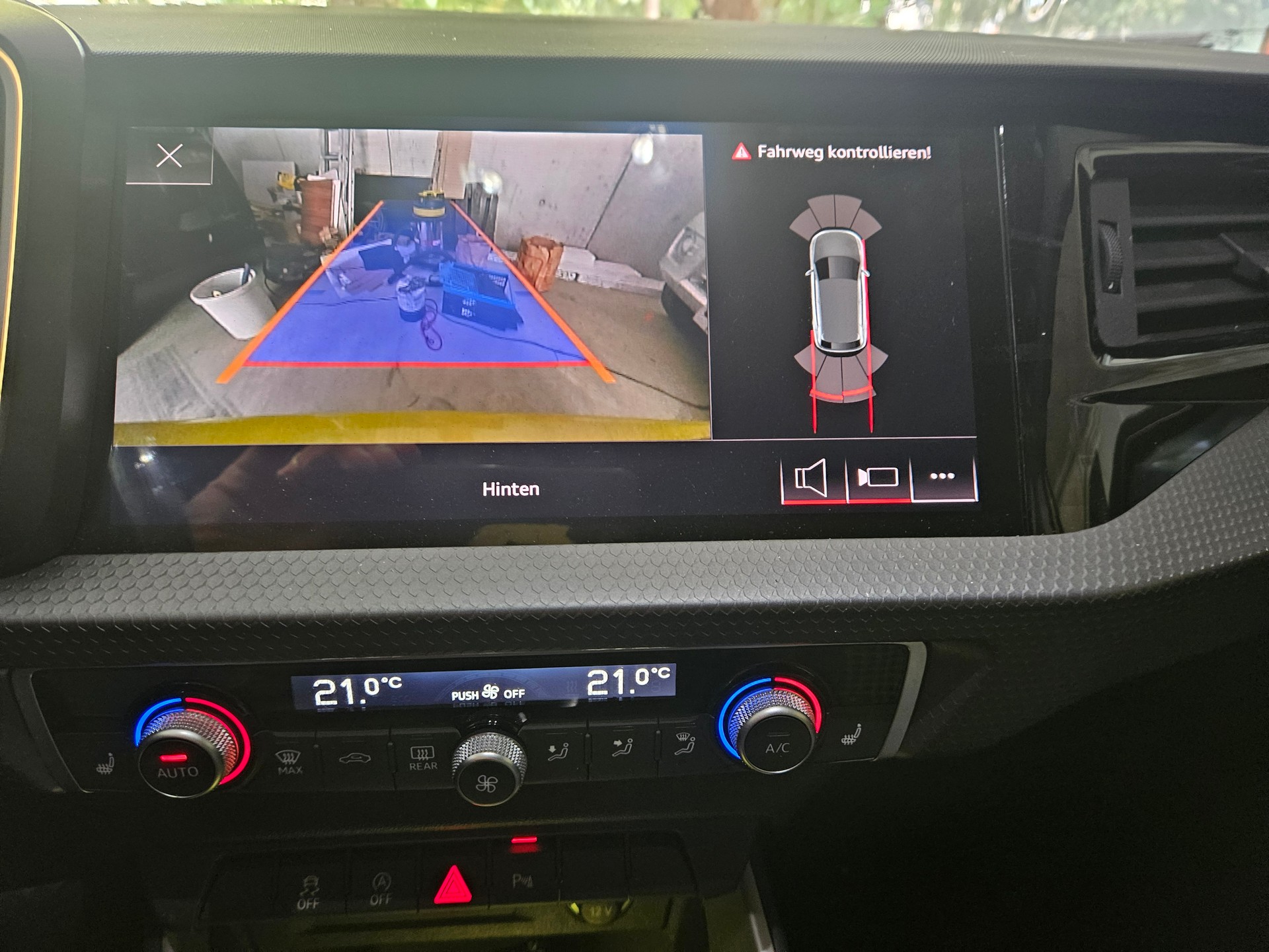 AUDI A1 Sportback 30 TFSI advanced Attraction HAGEL-image-13