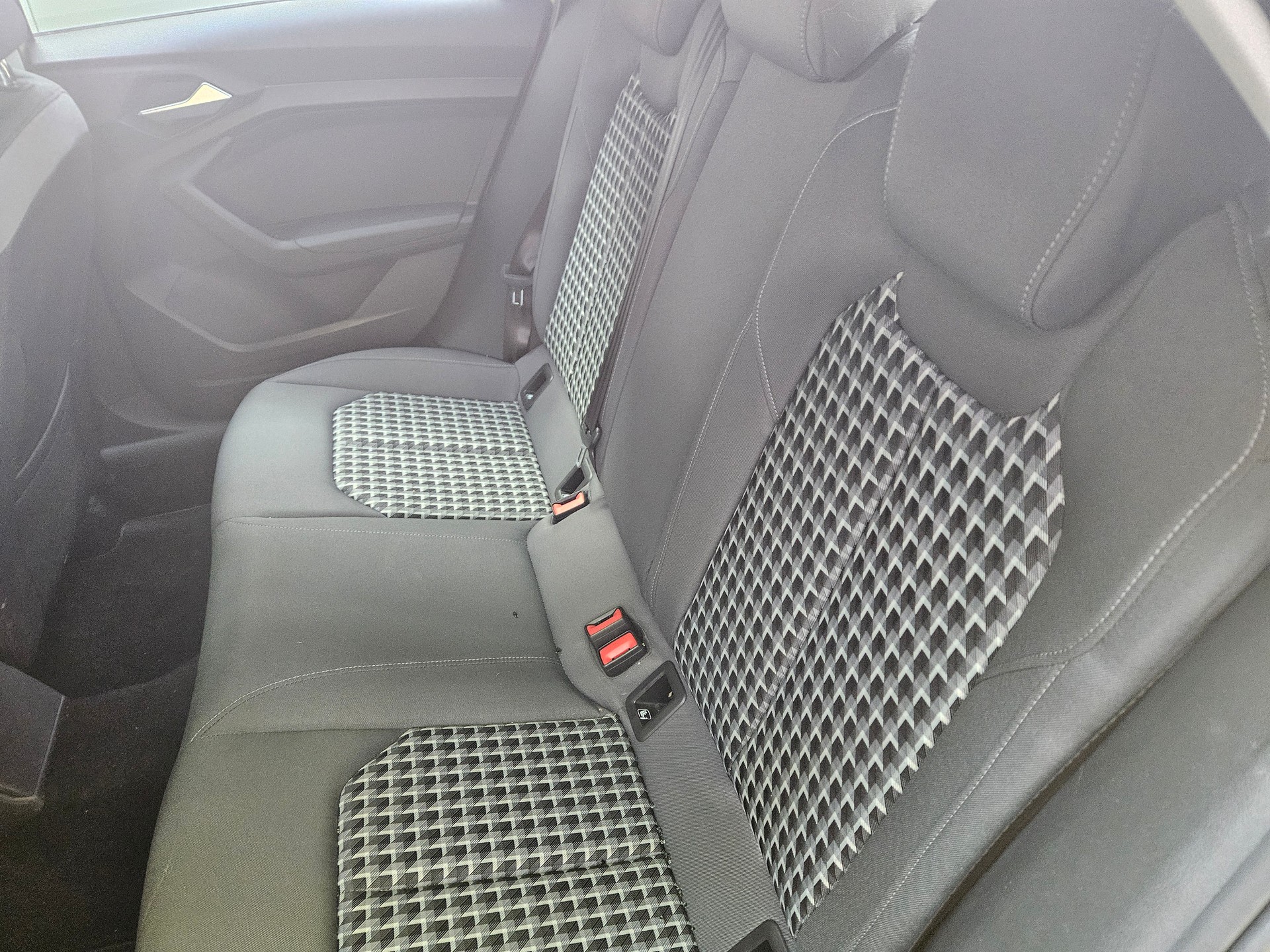 AUDI A1 Sportback 30 TFSI advanced Attraction HAGEL-image-12