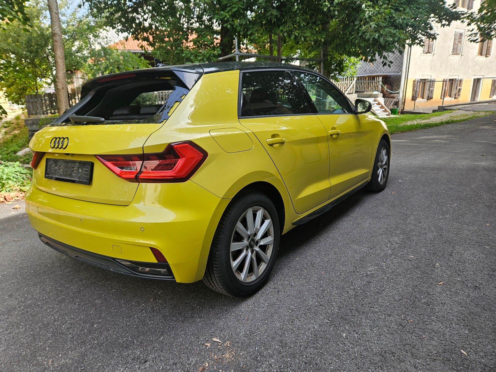 AUDI A1 Sportback 30 TFSI advanced Attraction HAGEL-image-2