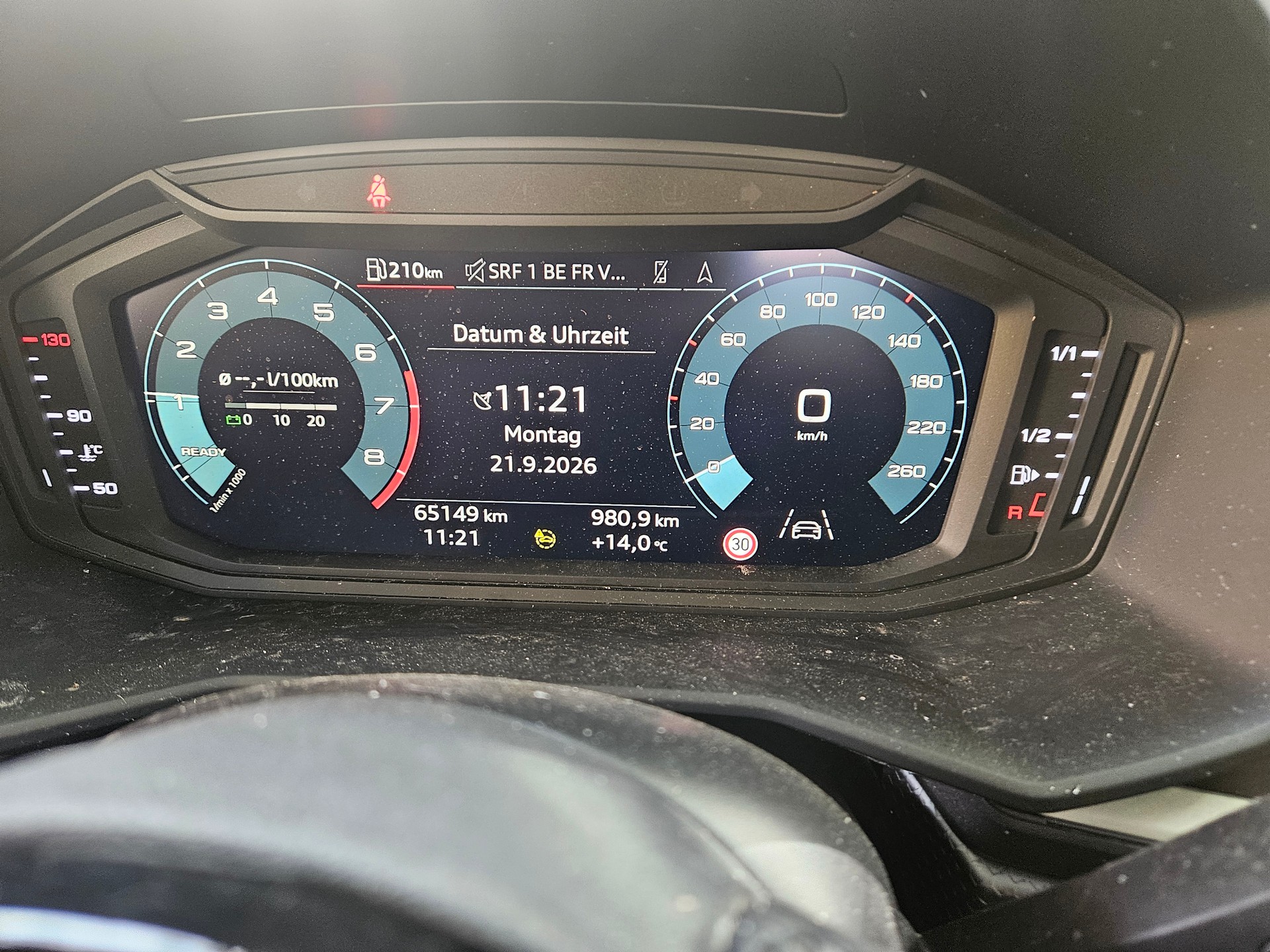 AUDI A1 Sportback 30 TFSI advanced Attraction HAGEL-image-10