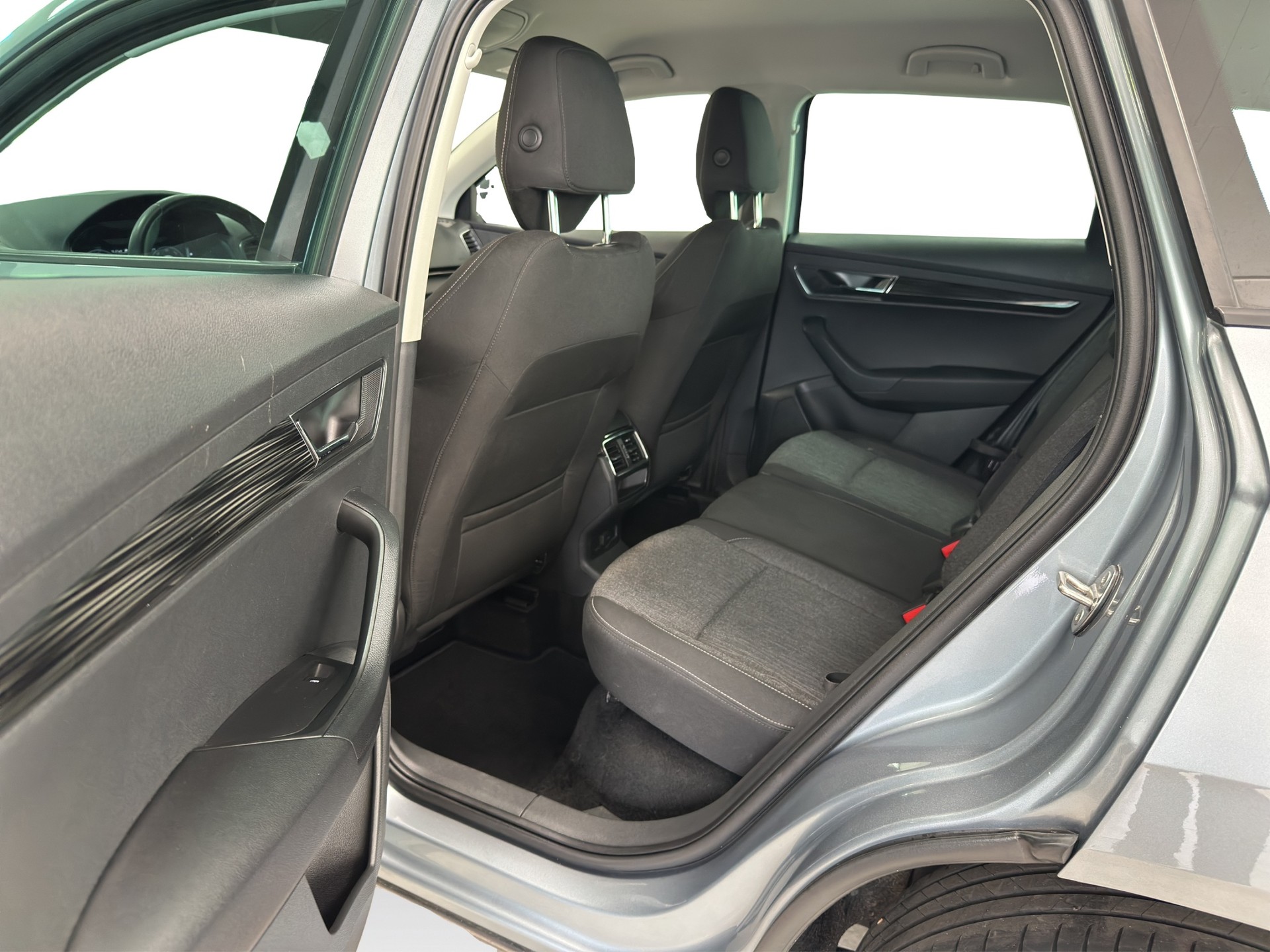 SKODA Karoq 2.0 TDI CR Style 4x4 DSG-image-16