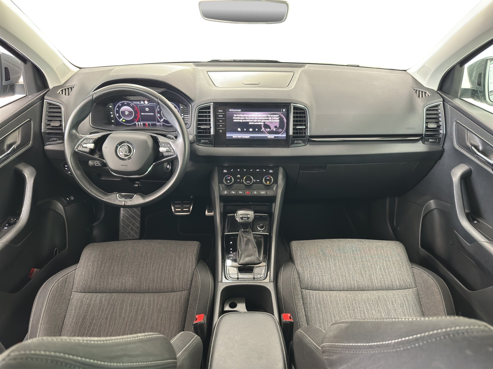 SKODA Karoq 2.0 TDI CR Style 4x4 DSG-image-17